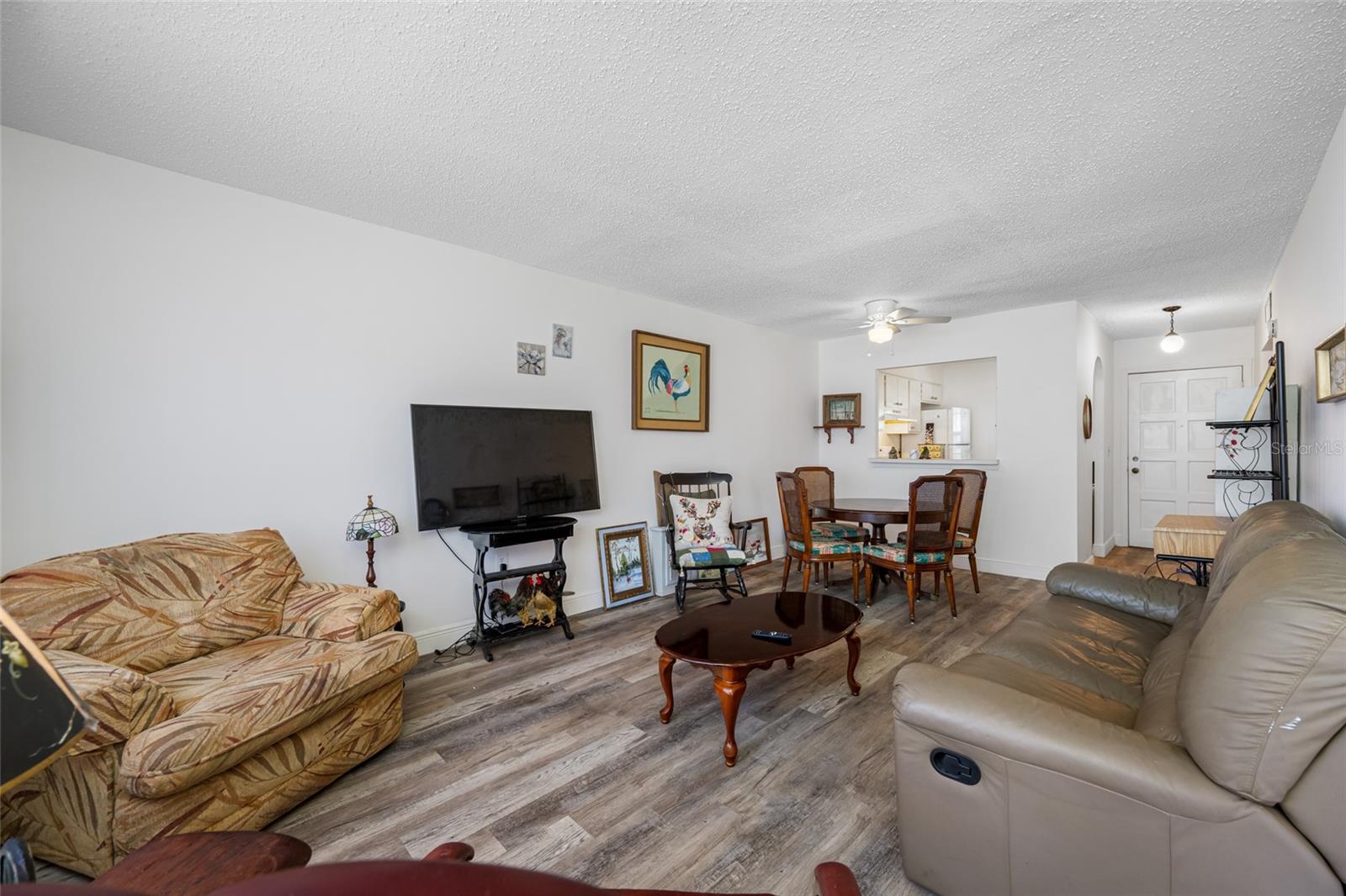 Image 18 of 67 For 2928 Feather Drive