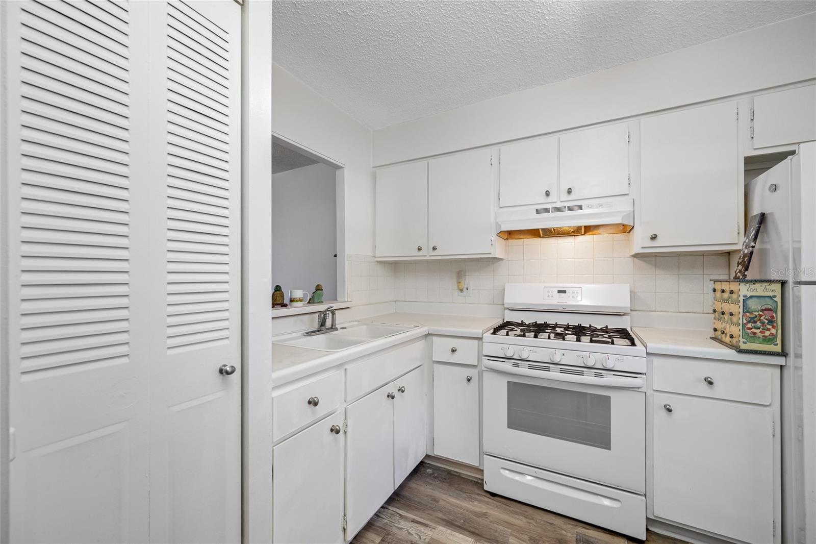 Image 3 of 67 For 2928 Feather Drive