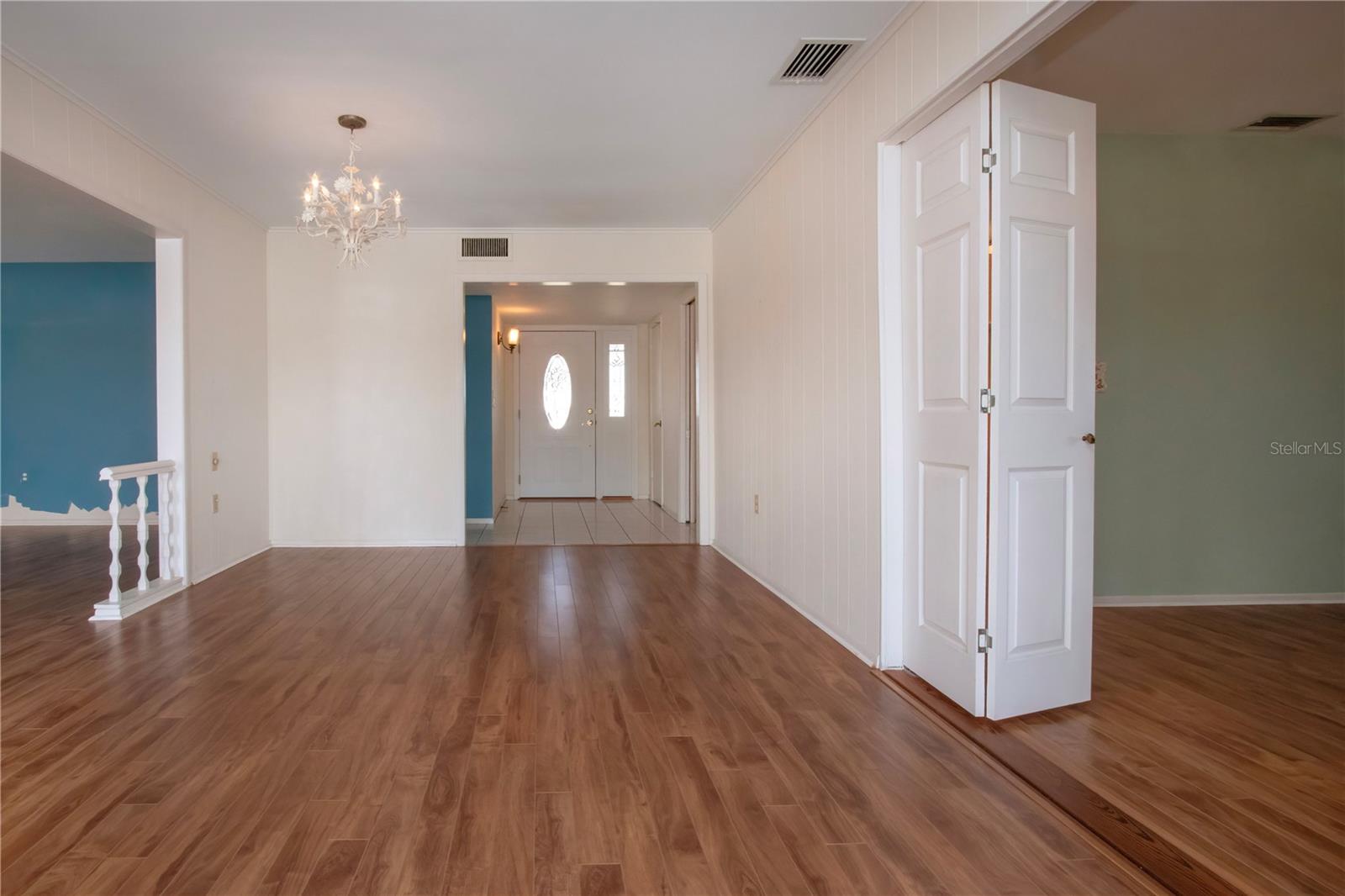 Image 12 of 81 For 1009 Andover Circle