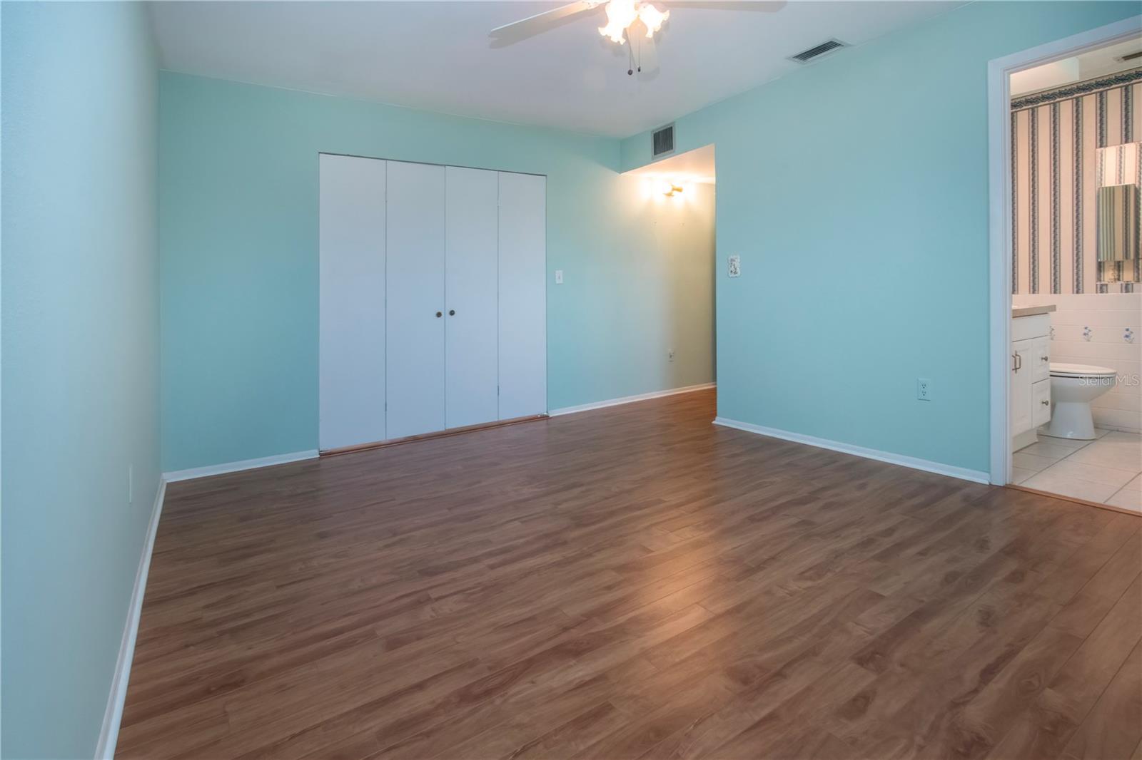 Image 41 of 81 For 1009 Andover Circle