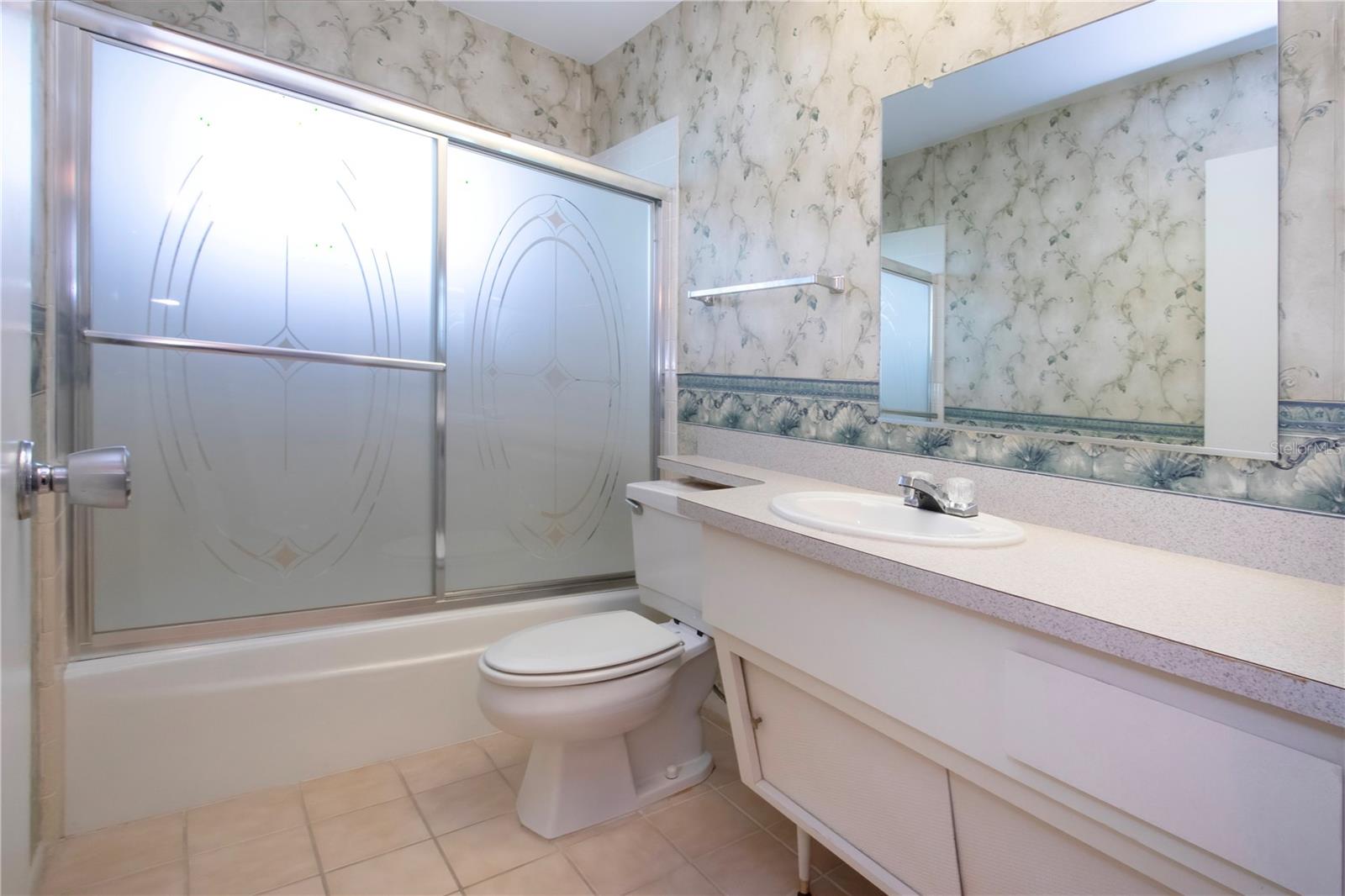 Image 55 of 81 For 1009 Andover Circle