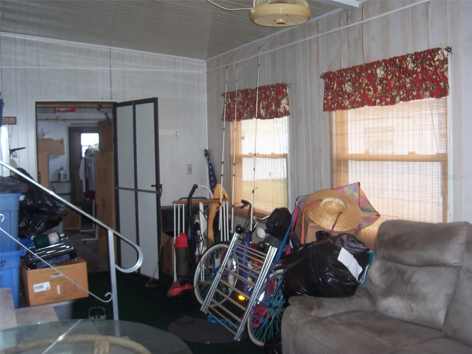 Image 16 of 23 For 33821 Terrace Boulevard