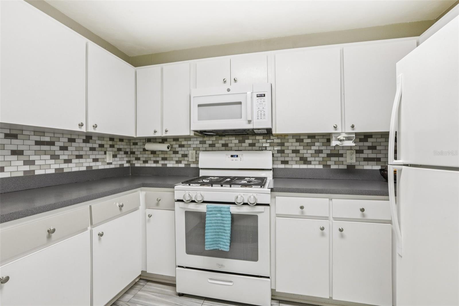 Image 13 of 45 For 1015 13th Avenue Nw