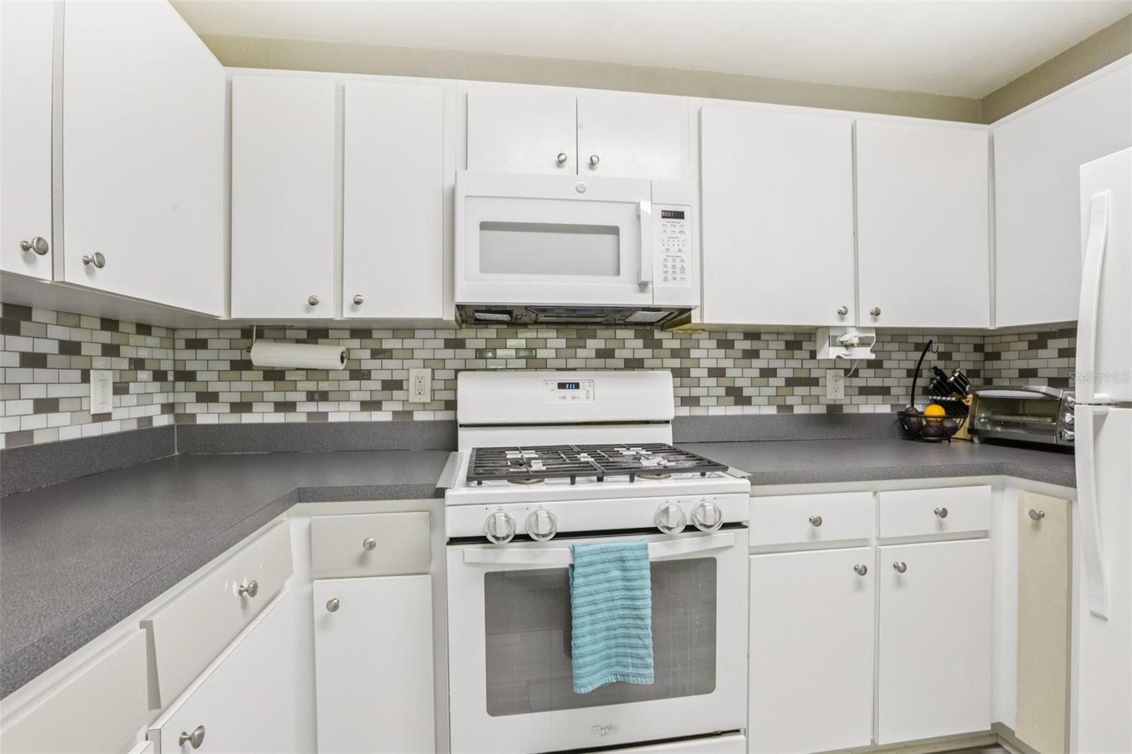 Image 15 of 45 For 1015 13th Avenue Nw