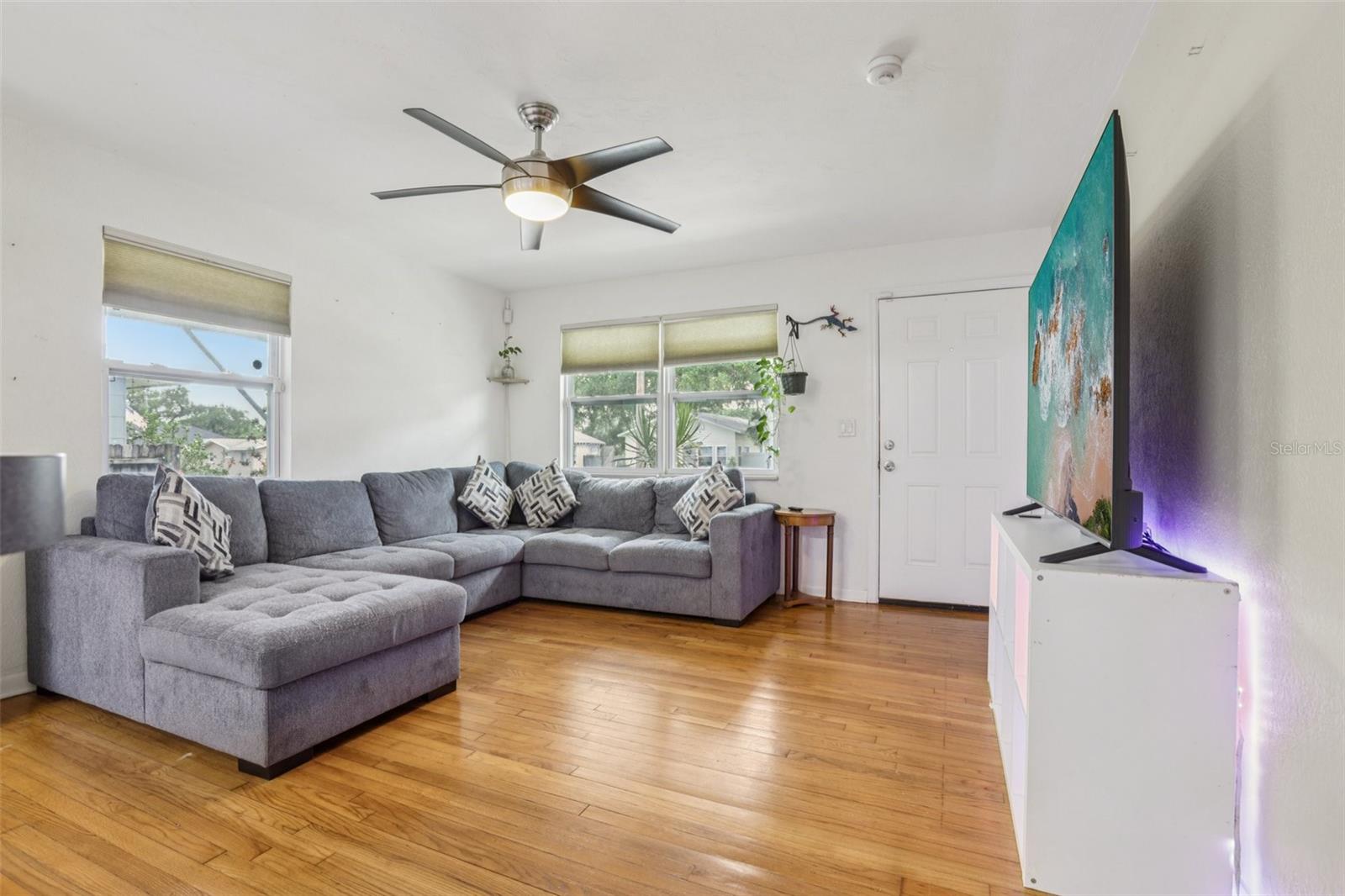 Image 8 of 45 For 1015 13th Avenue Nw