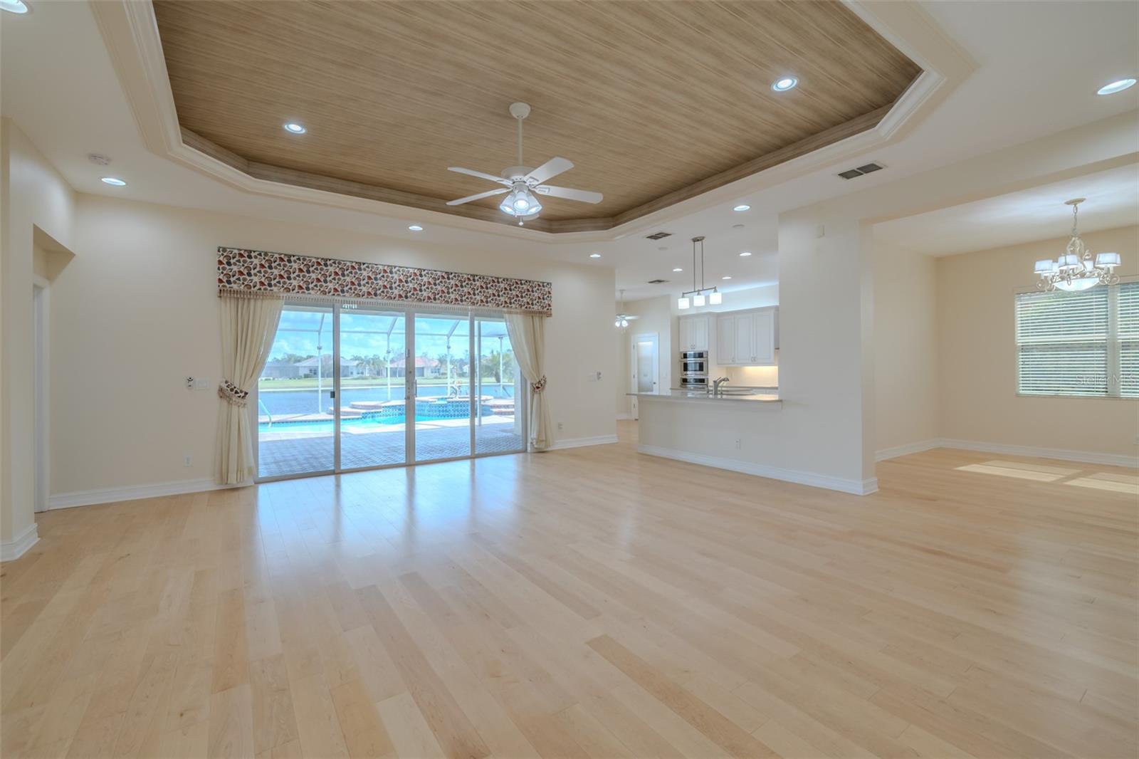 Image 13 of 89 For 16206 Diamond Bay Drive