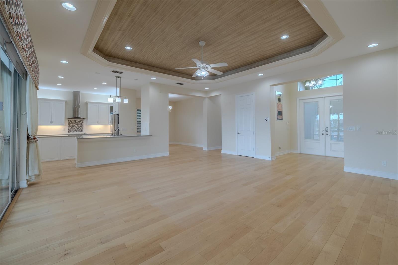 Image 15 of 89 For 16206 Diamond Bay Drive