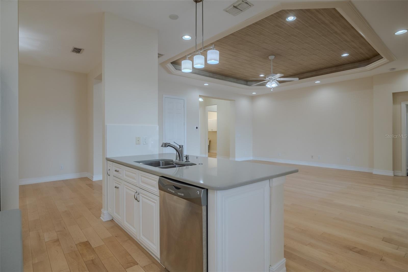 Image 17 of 89 For 16206 Diamond Bay Drive