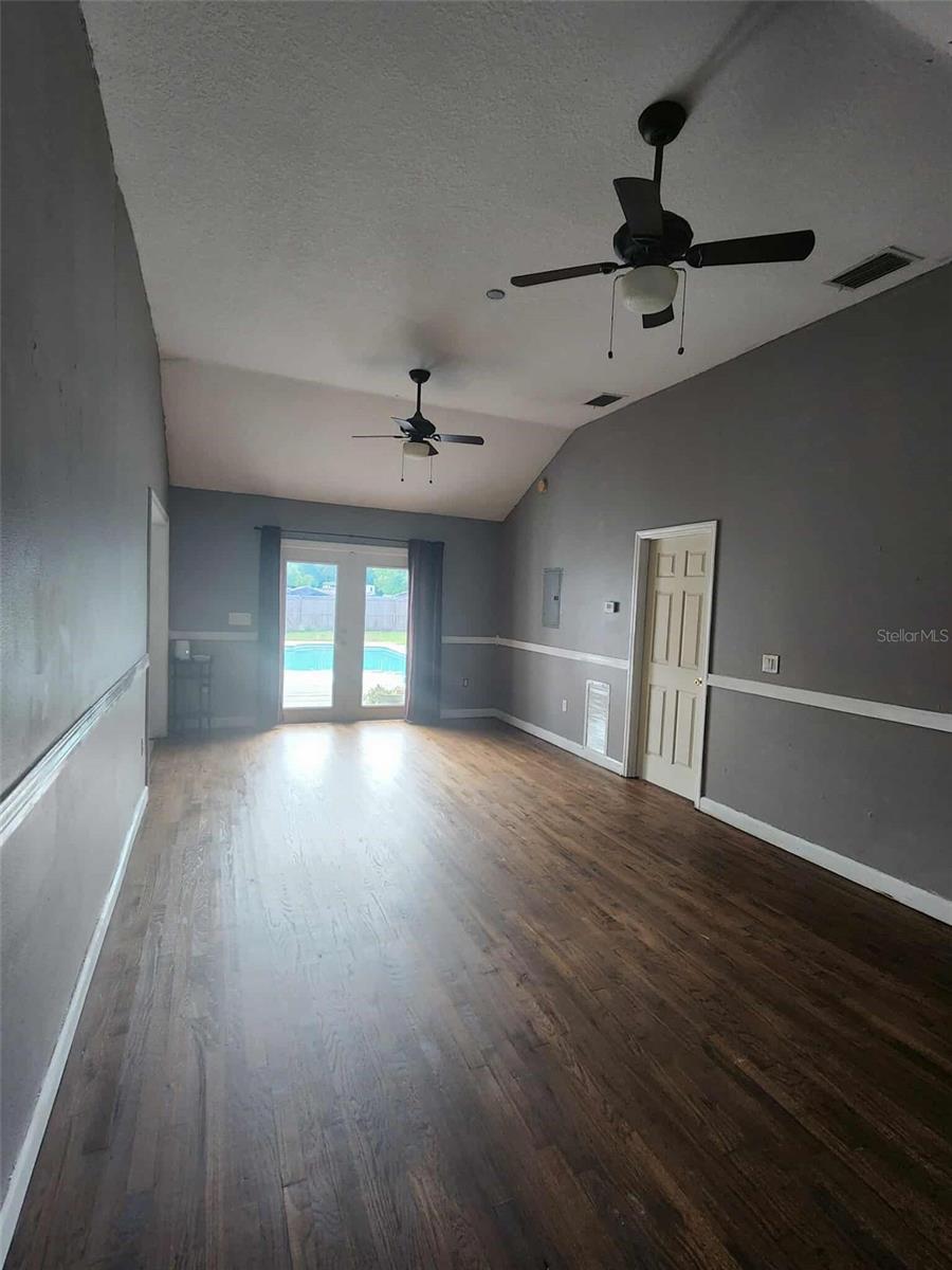 Image 12 of 48 For 17430 Spring Valley Road