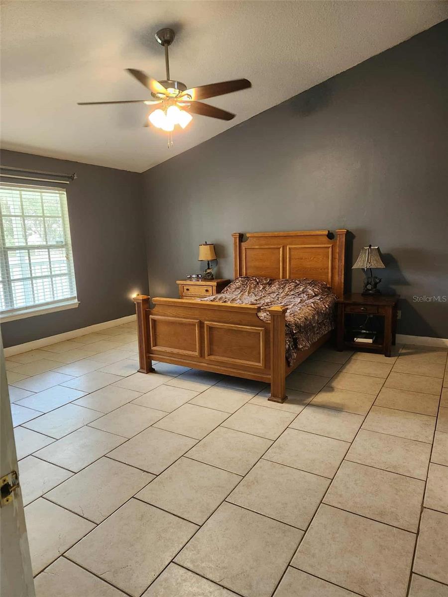 Image 14 of 48 For 17430 Spring Valley Road