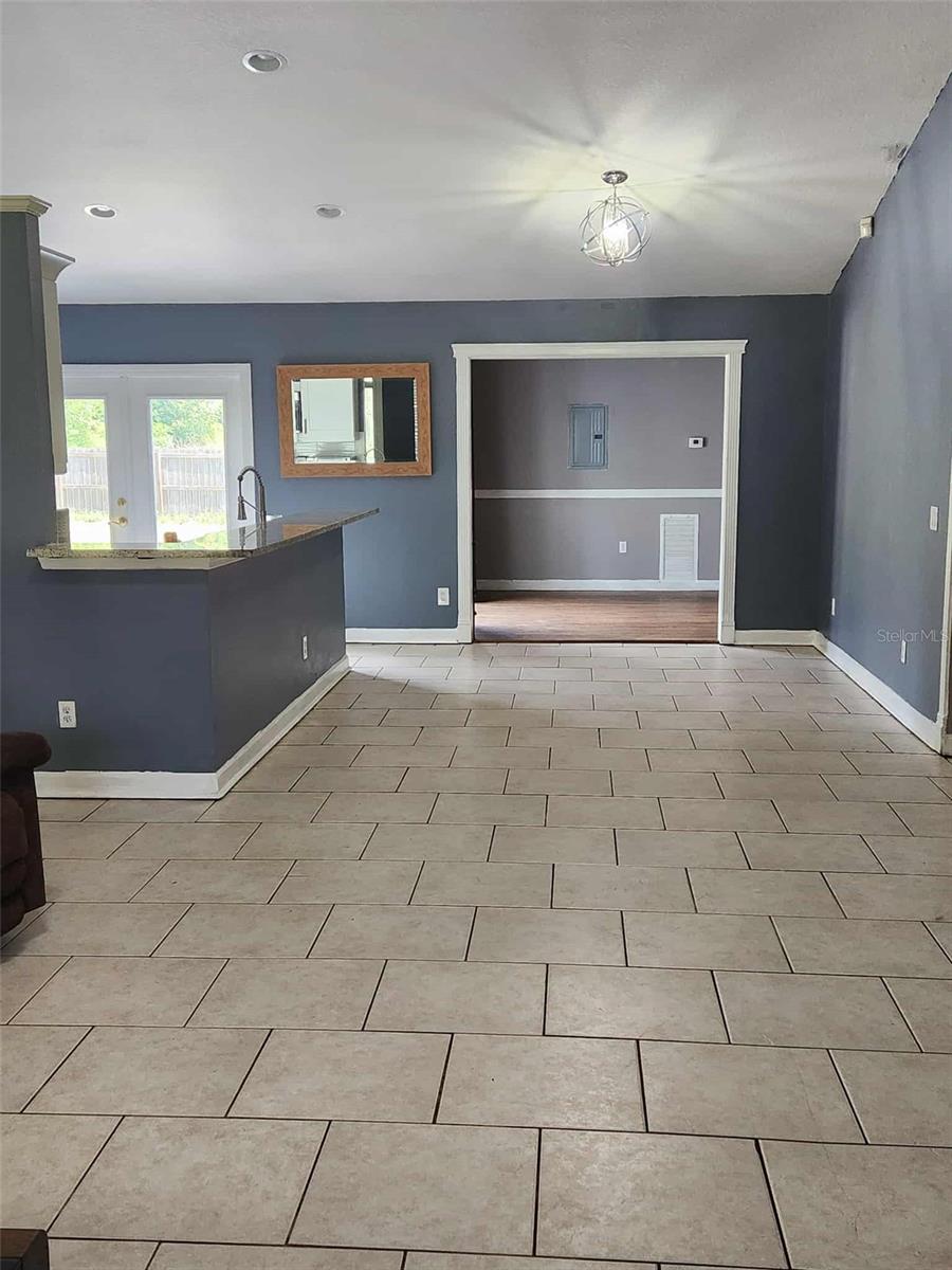 Image 6 of 48 For 17430 Spring Valley Road