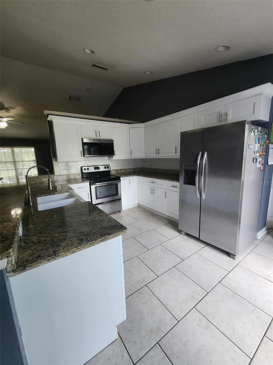 Image 9 of 48 For 17430 Spring Valley Road