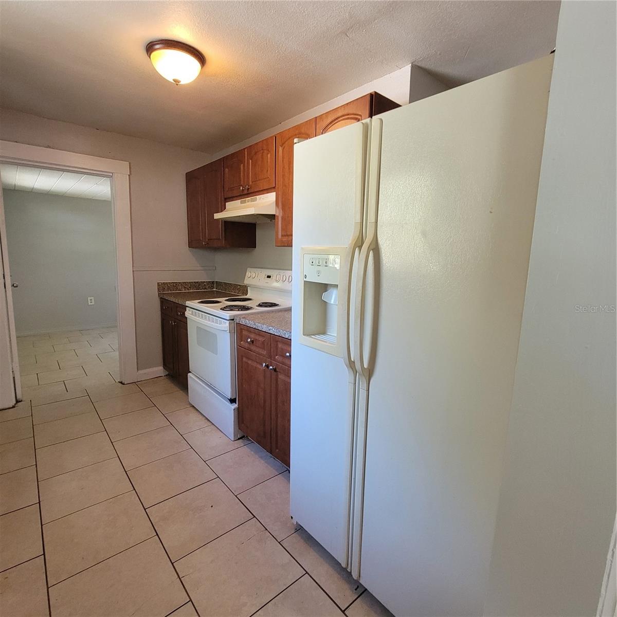 Image 3 of 9 For 9311 Willow Avenue