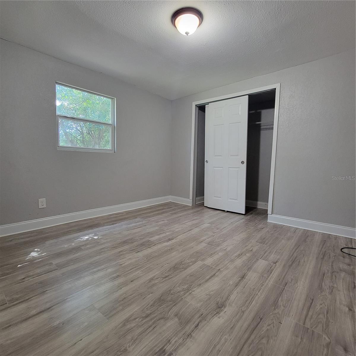 Image 5 of 9 For 9311 Willow Avenue