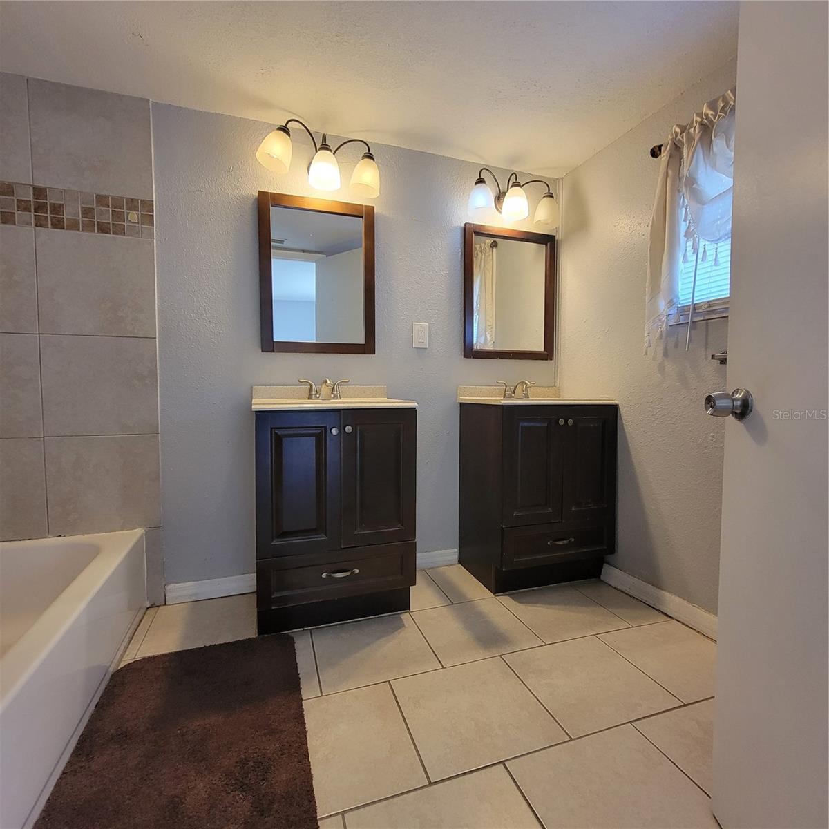 Image 6 of 9 For 9311 Willow Avenue
