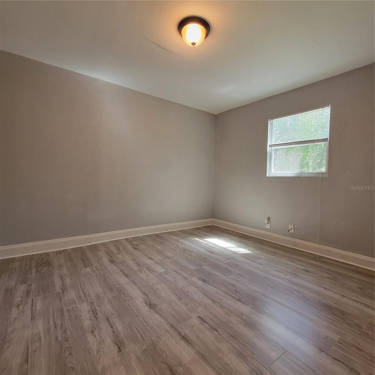 Image 8 of 9 For 9311 Willow Avenue