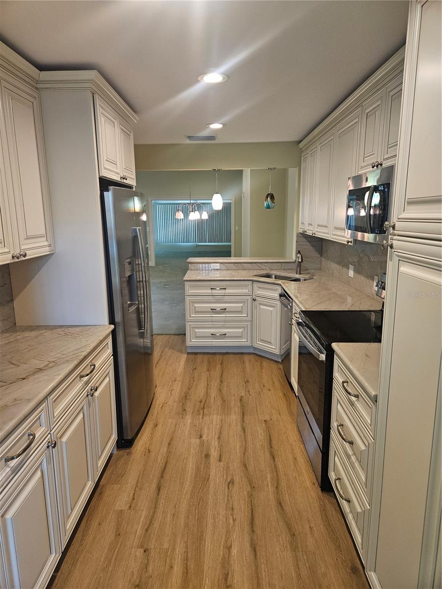Image 10 of 25 For 2361 Bentley Drive