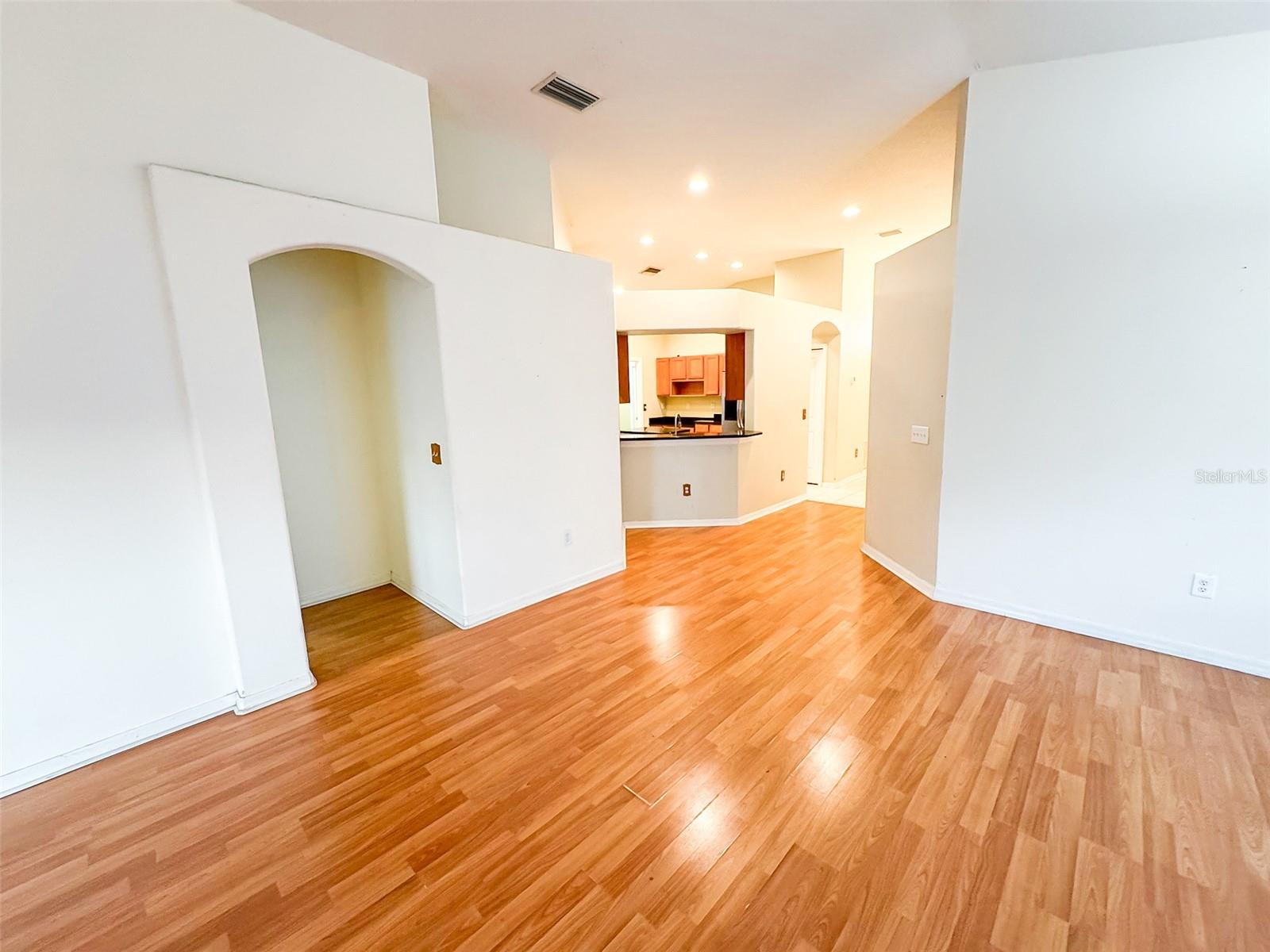 Image 16 of 35 For 9735 Riverchase Drive