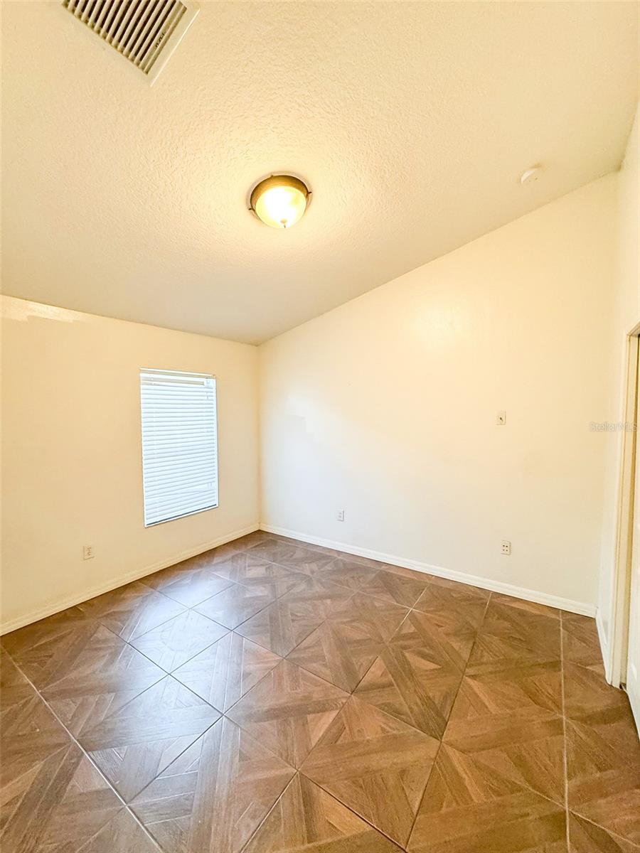 Image 28 of 35 For 9735 Riverchase Drive