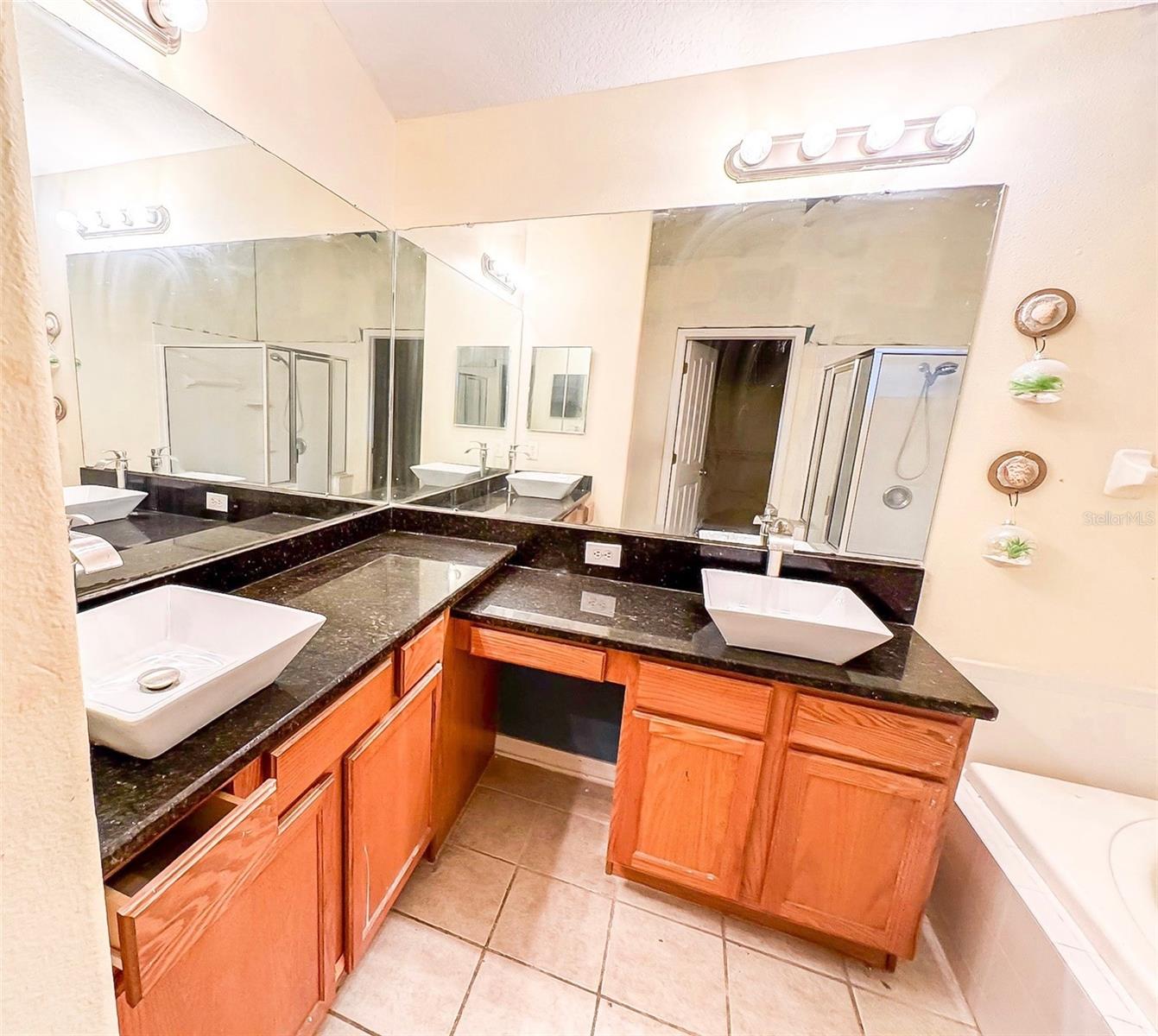 Image 30 of 35 For 9735 Riverchase Drive