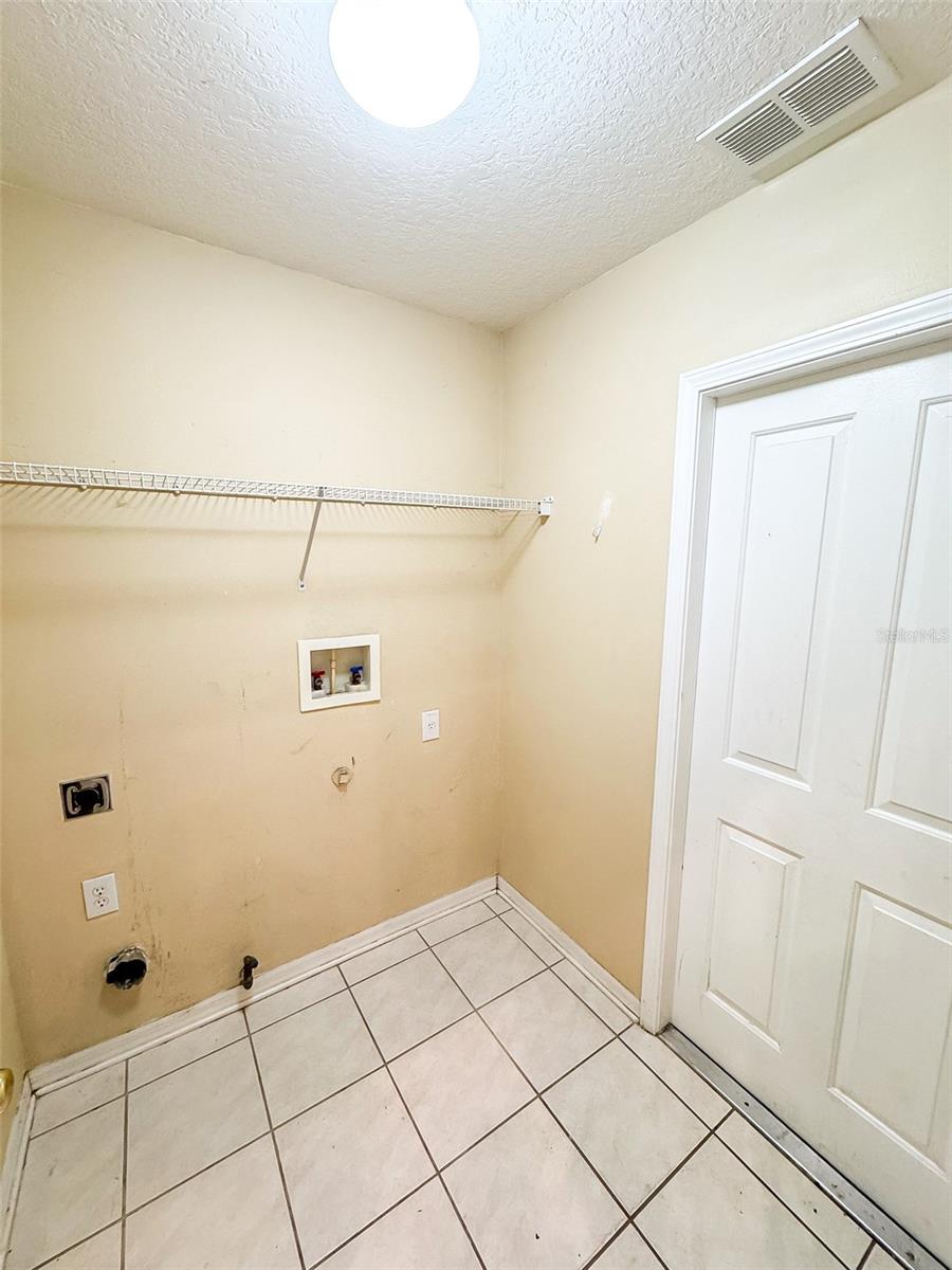 Image 34 of 35 For 9735 Riverchase Drive