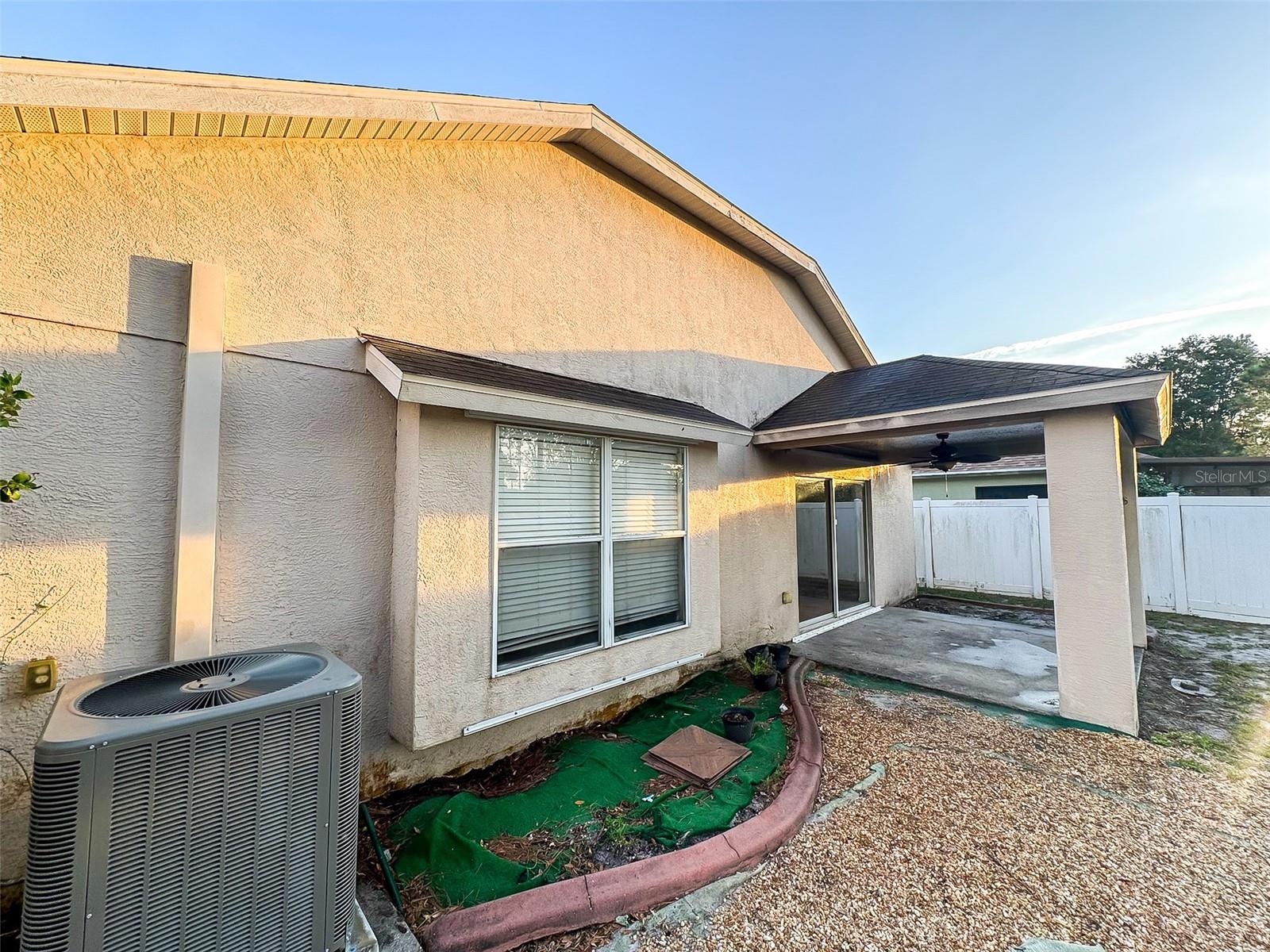 Image 7 of 35 For 9735 Riverchase Drive