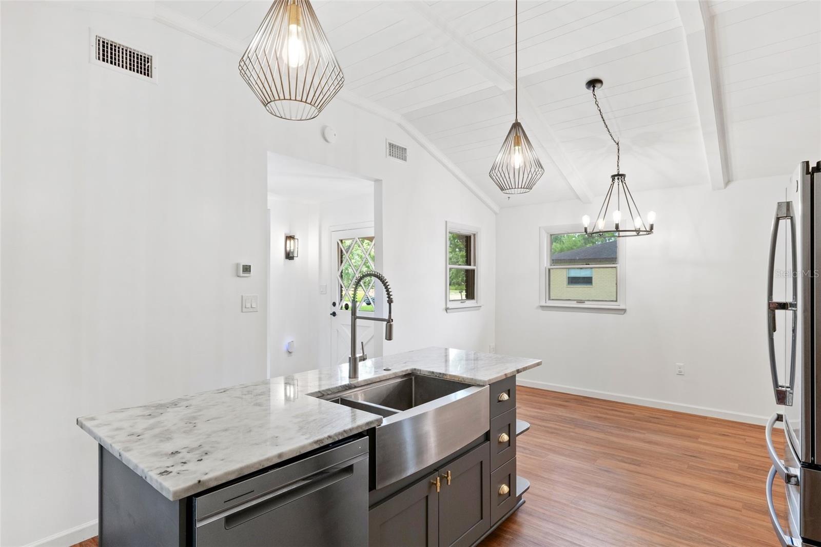 Image 11 of 50 For 509 Falmouth Street
