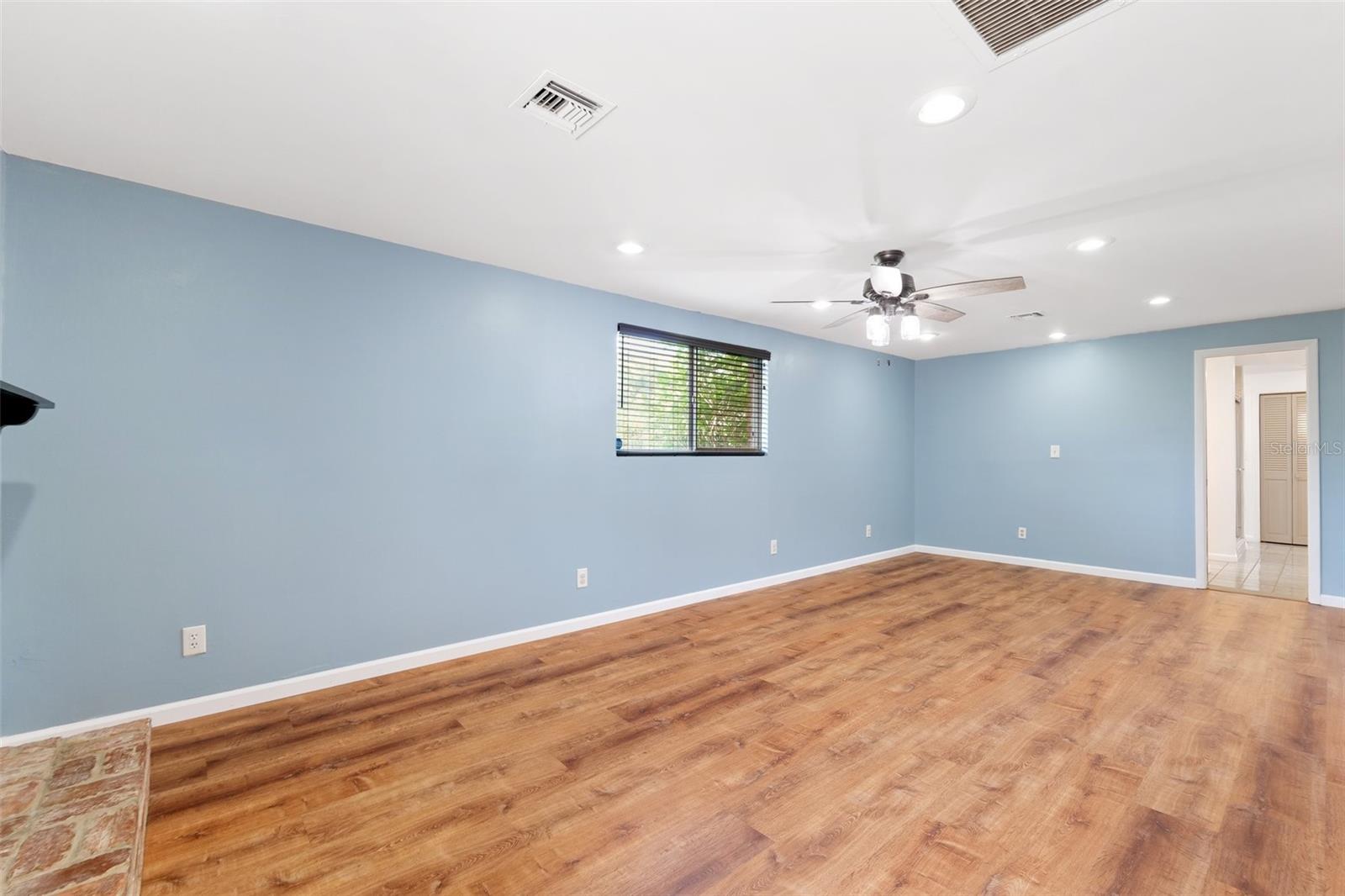 Image 18 of 50 For 509 Falmouth Street