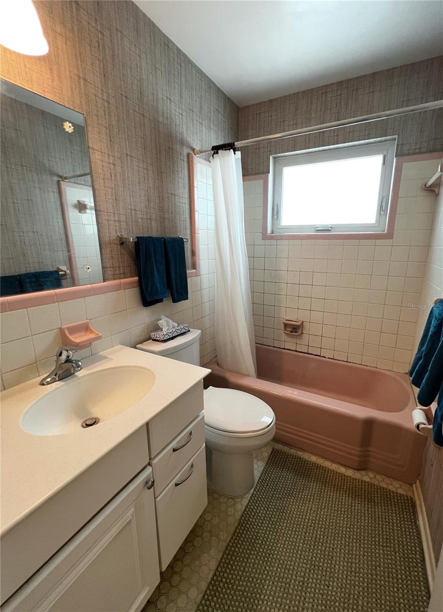 Image 18 of 26 For 2195 Academy Drive