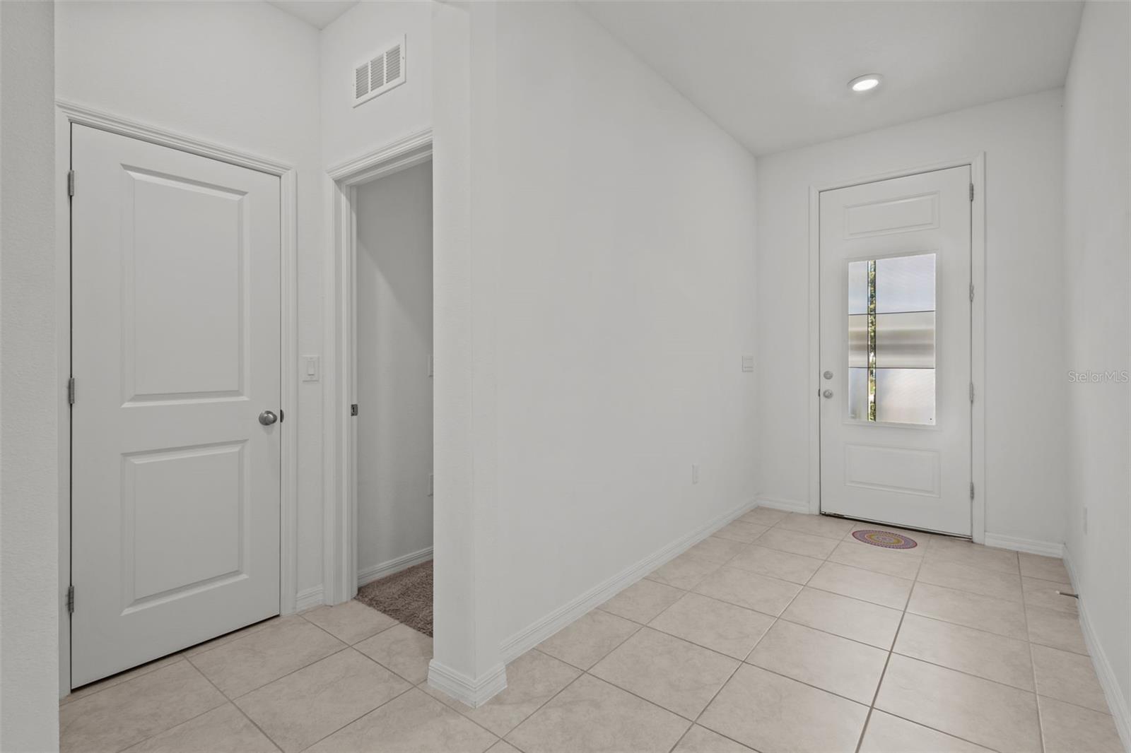 Image 10 of 42 For 12697 Achasta Boulevard