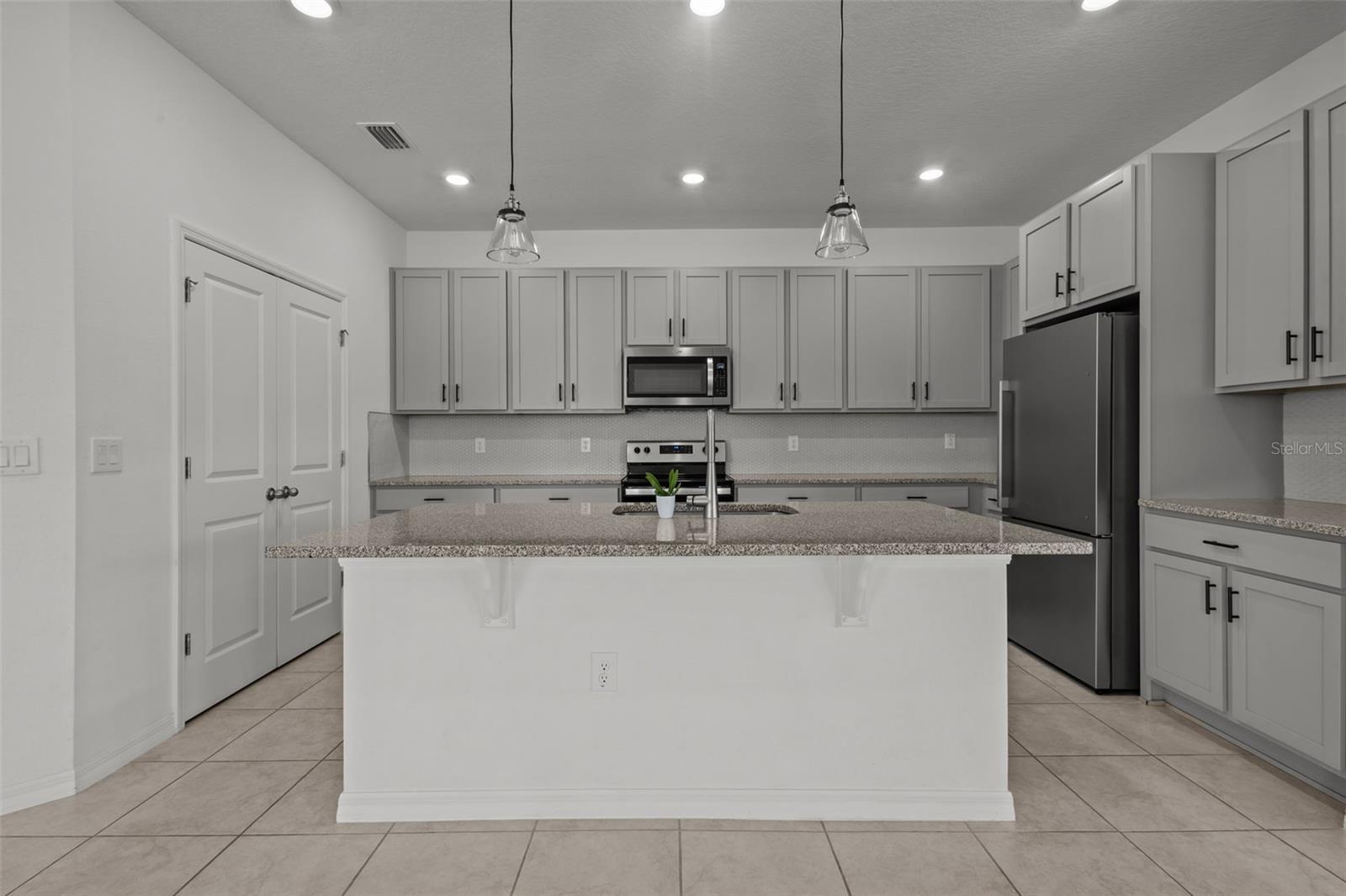 Image 12 of 42 For 12697 Achasta Boulevard