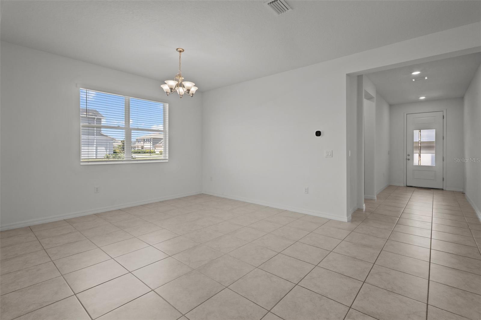 Image 23 of 42 For 12697 Achasta Boulevard