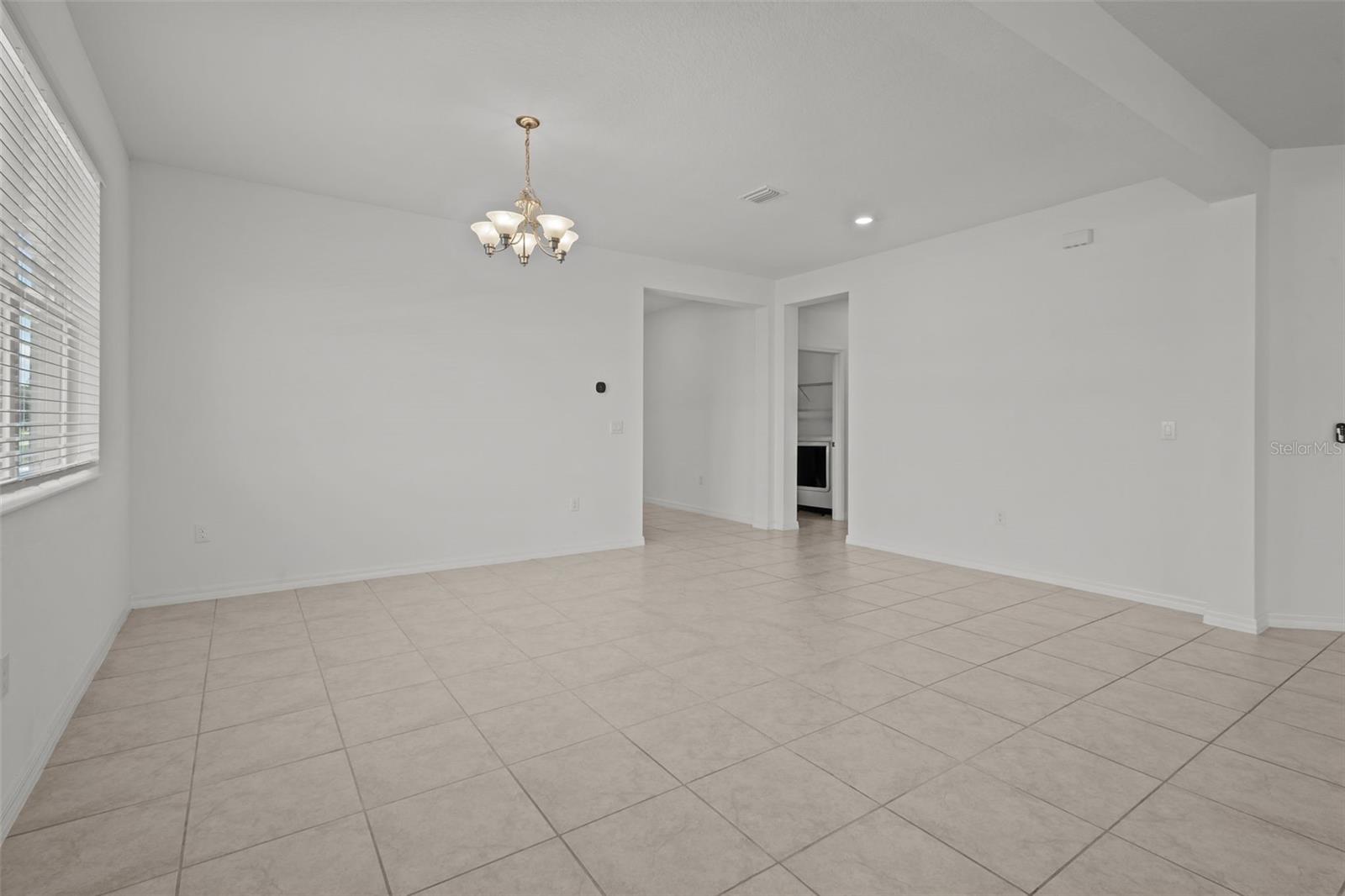 Image 24 of 42 For 12697 Achasta Boulevard