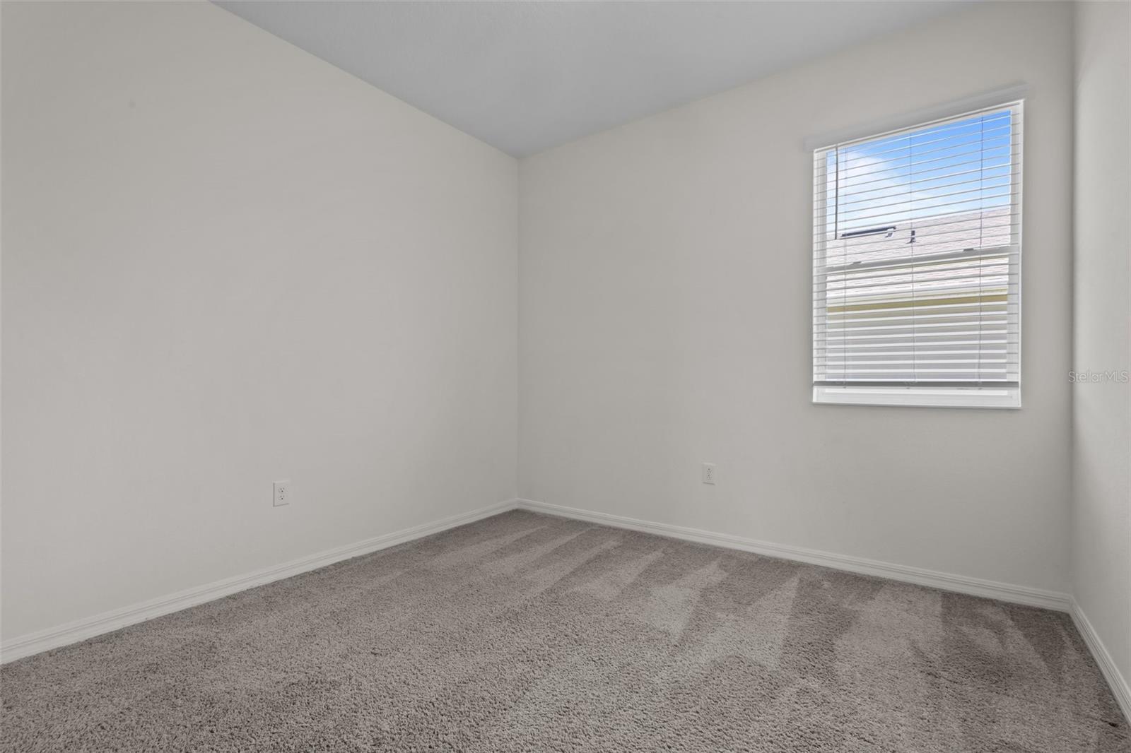 Image 29 of 42 For 12697 Achasta Boulevard
