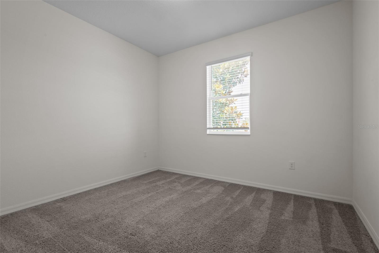 Image 31 of 42 For 12697 Achasta Boulevard