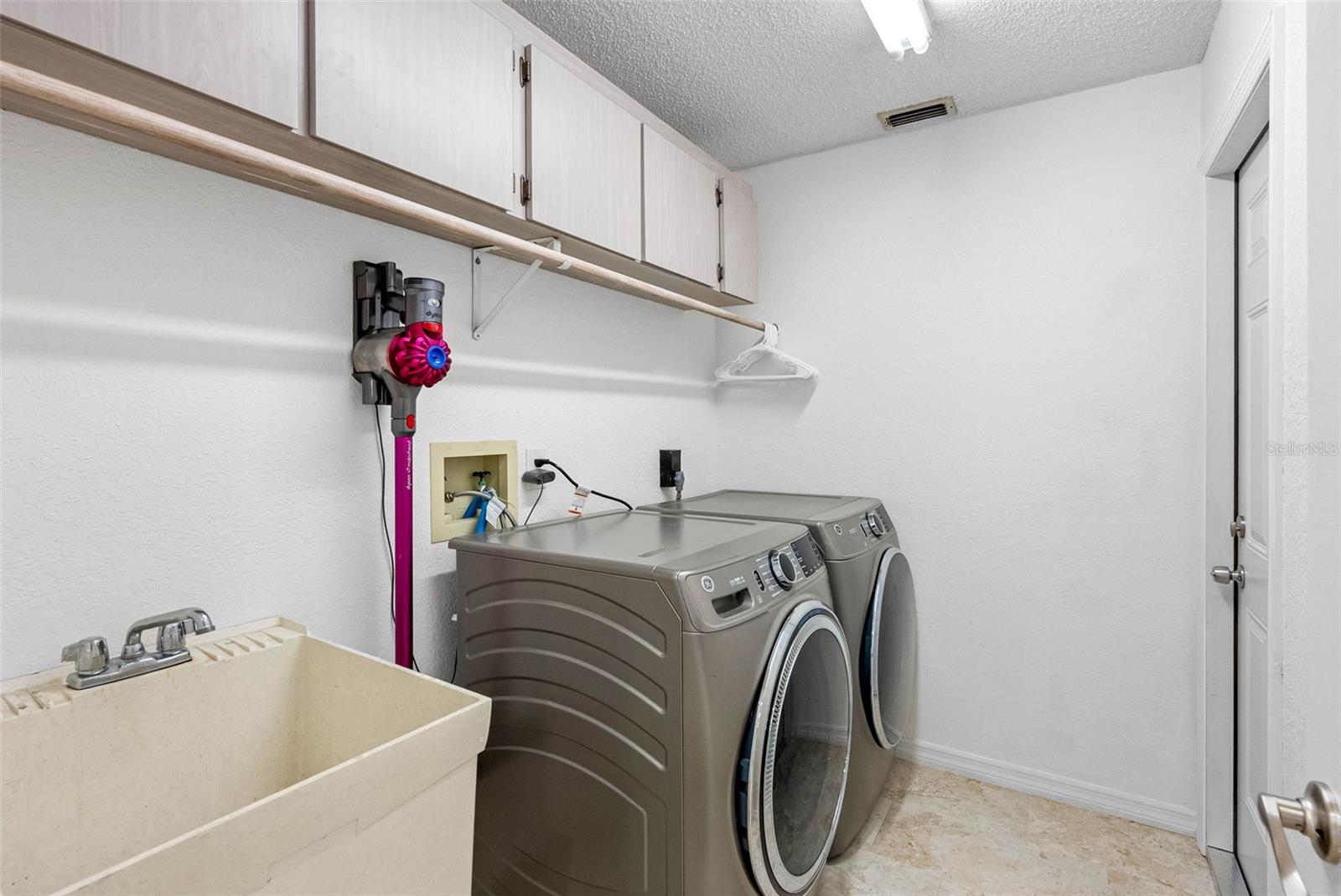 Image 38 of 76 For 12470 93rd Street