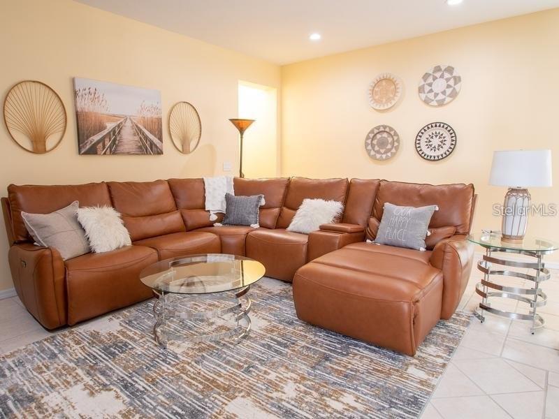 Listing photo id 8 for 101 8th Street