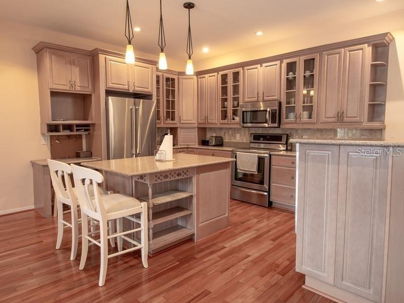 Listing photo id 2 for 101 8th Street