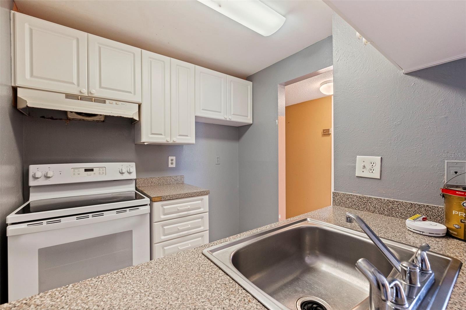 Image 12 of 20 For 1799 Highland Avenue 3