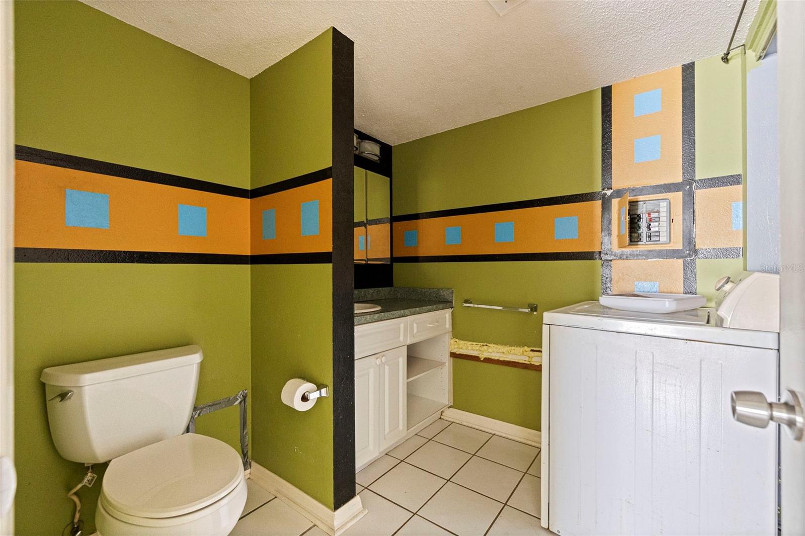 Image 9 of 20 For 1799 Highland Avenue 3
