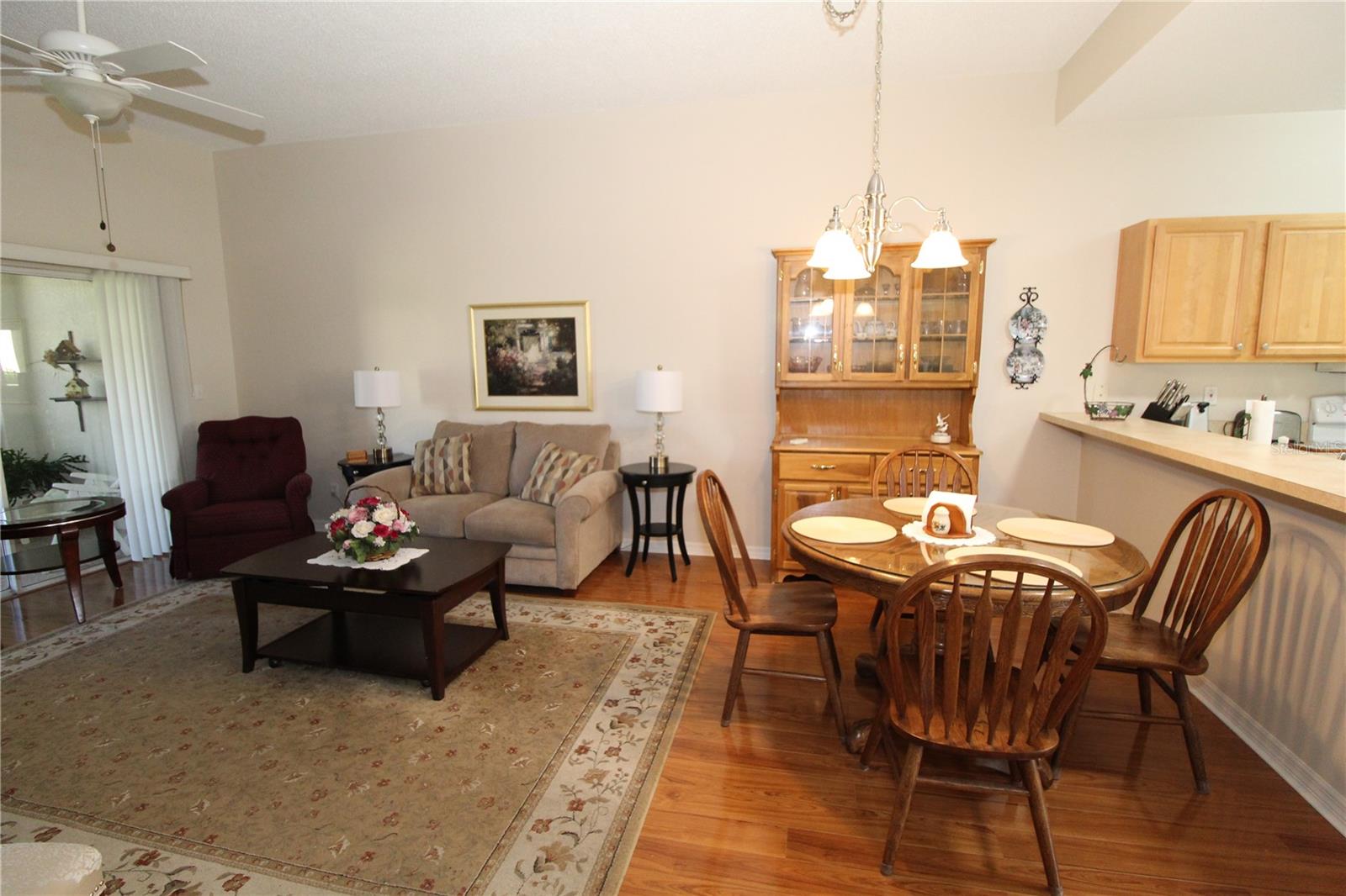 Image 12 of 31 For 2218 Nantucket Drive 44