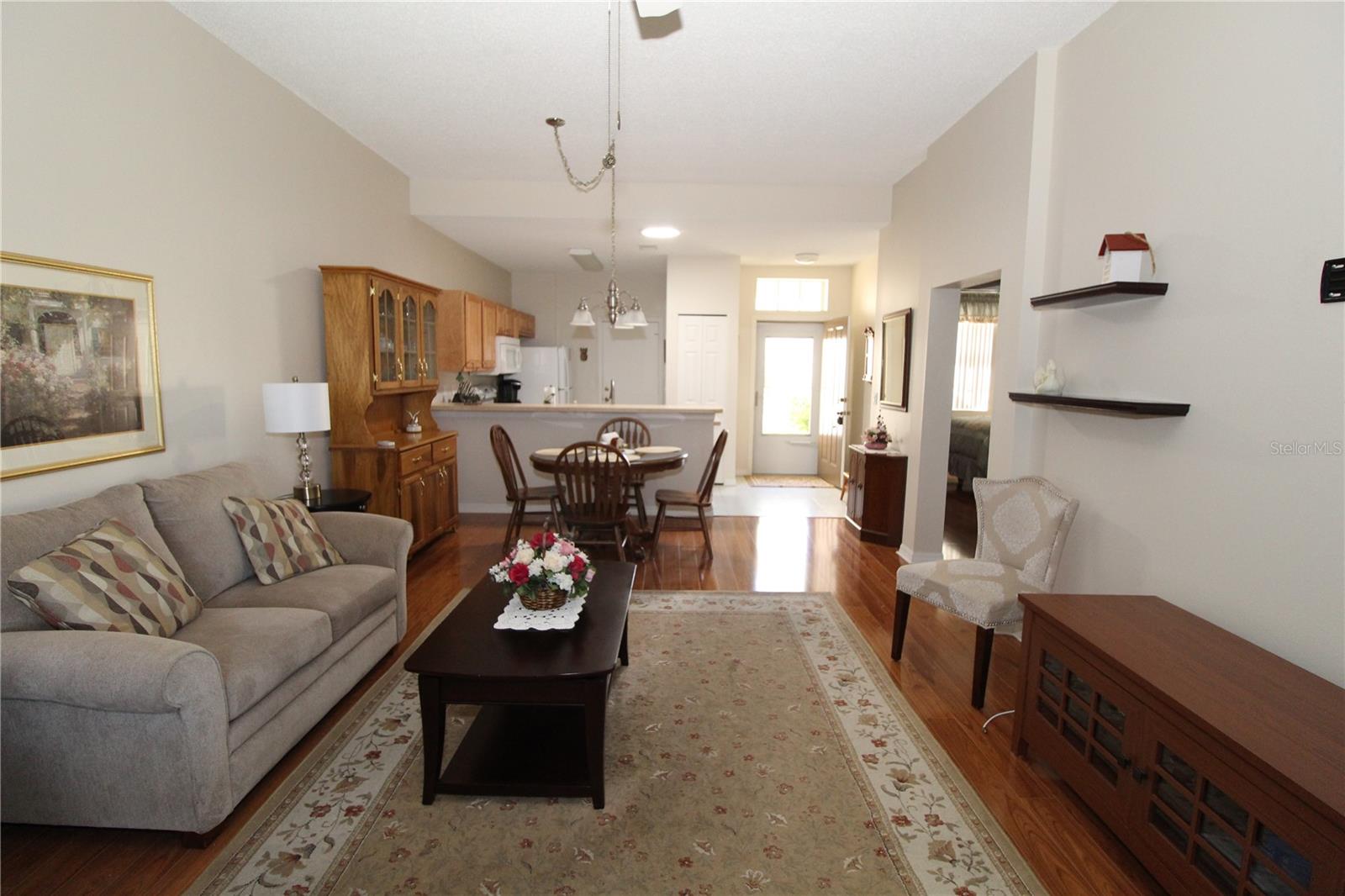 Image 13 of 31 For 2218 Nantucket Drive 44
