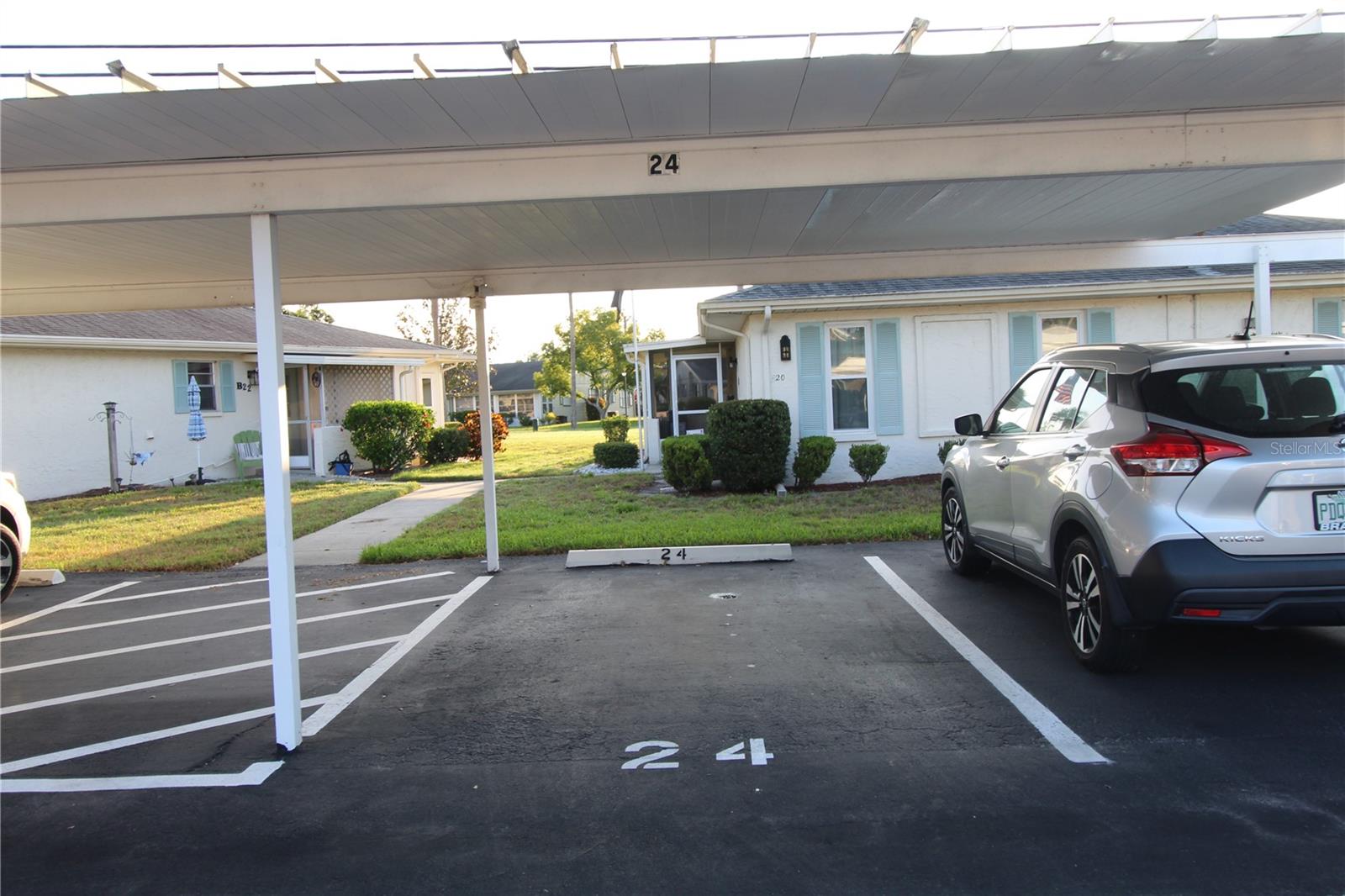 Image 21 of 21 For 1903 Canterbury Lane B24