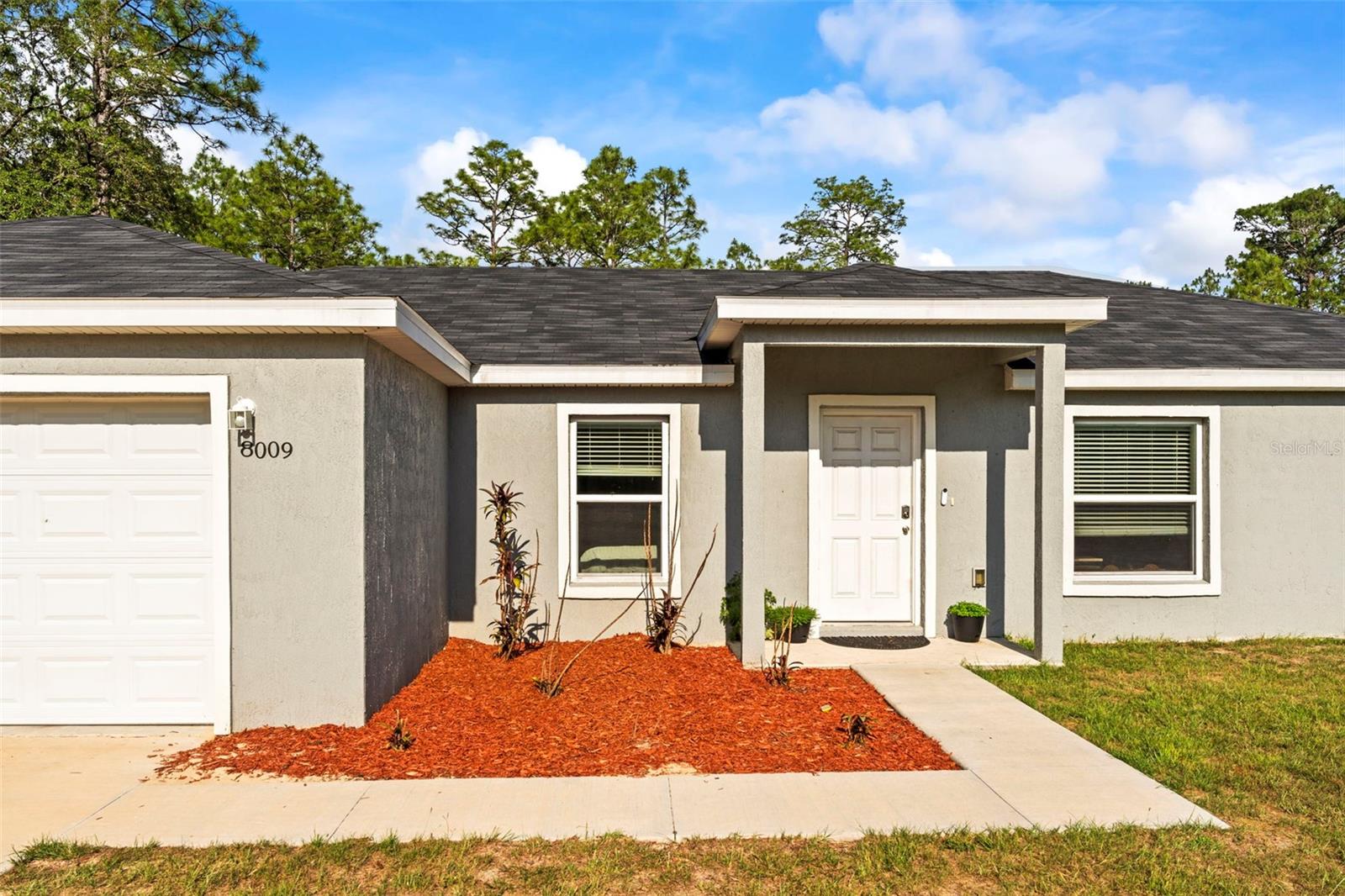 Listing photo id 17 for 8009 Primrose Drive