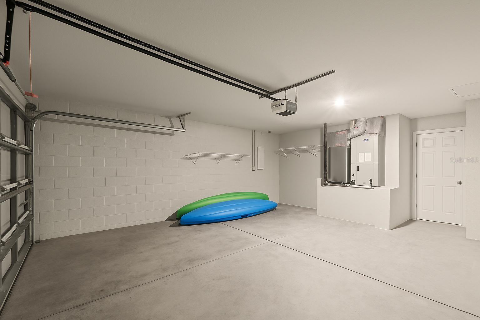Listing photo id 34 for 8009 Primrose Drive