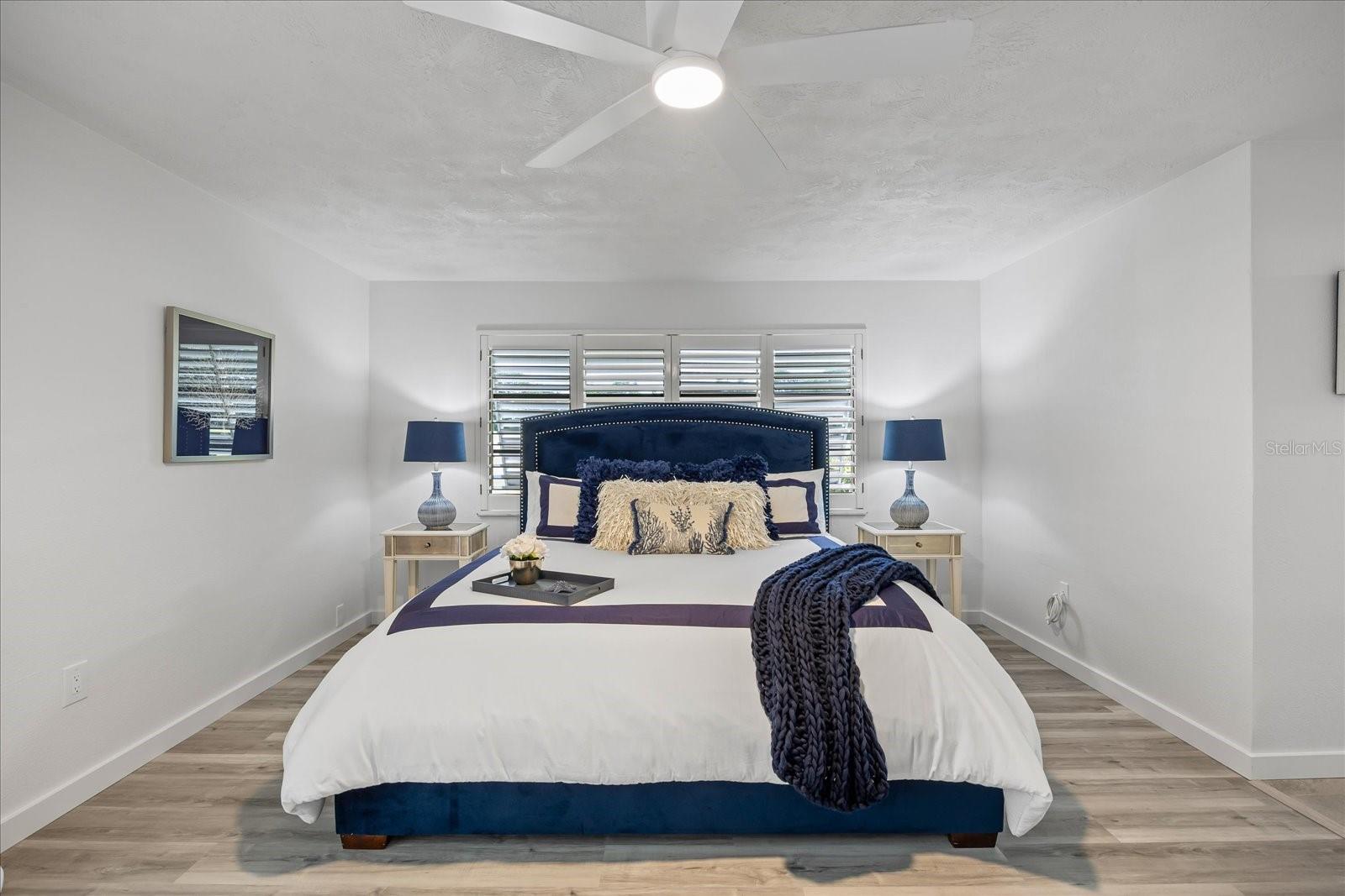 Listing photo id 16 for 2900 Sandpiper Place