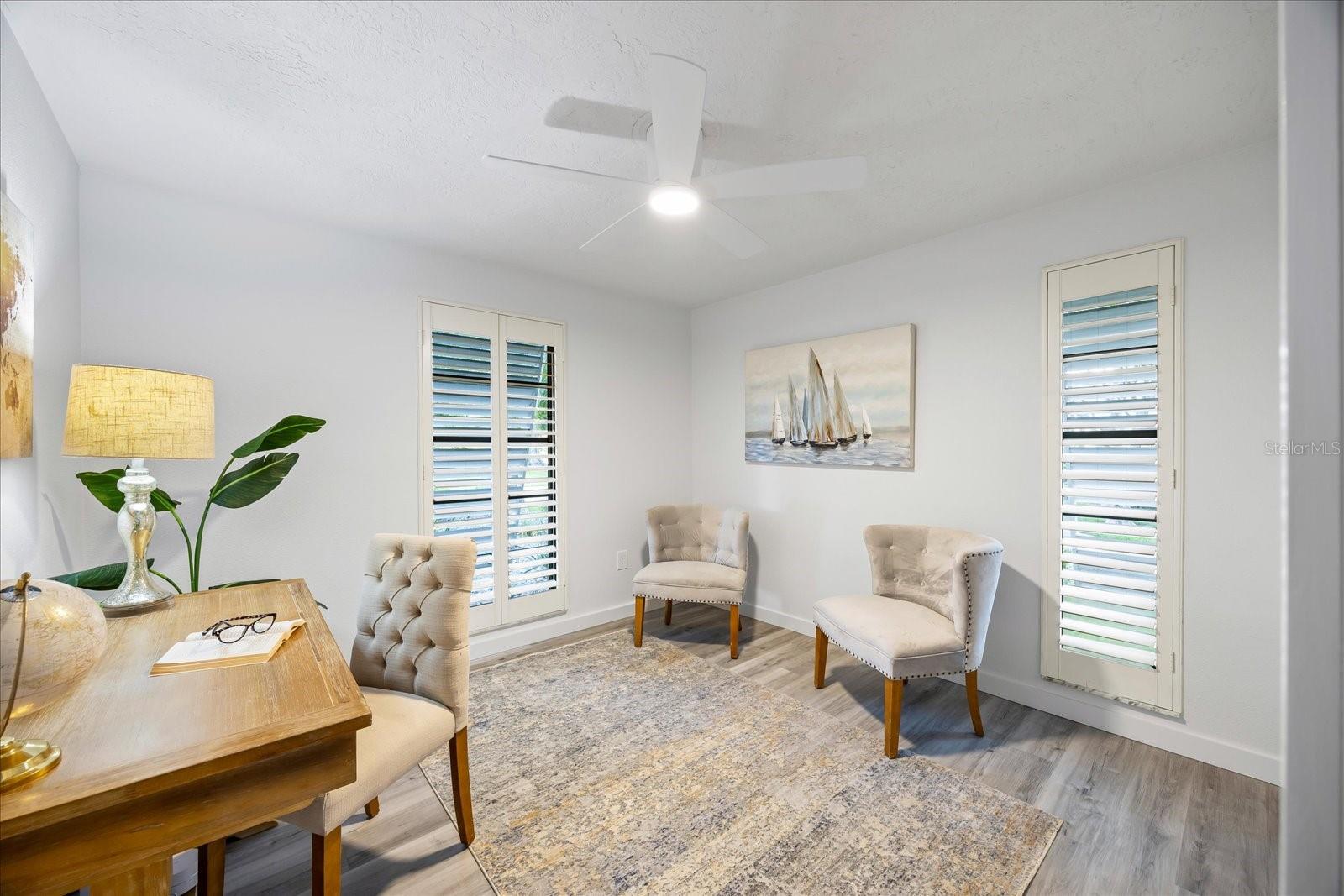 Listing photo id 23 for 2900 Sandpiper Place