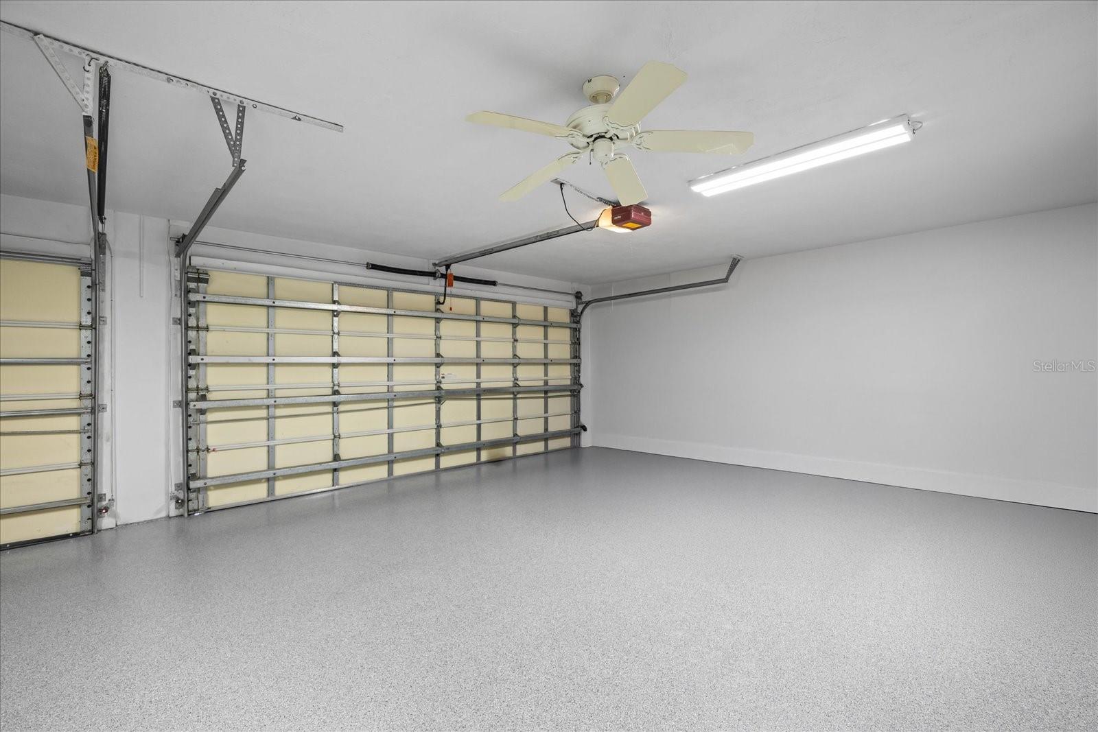 Listing photo id 32 for 2900 Sandpiper Place