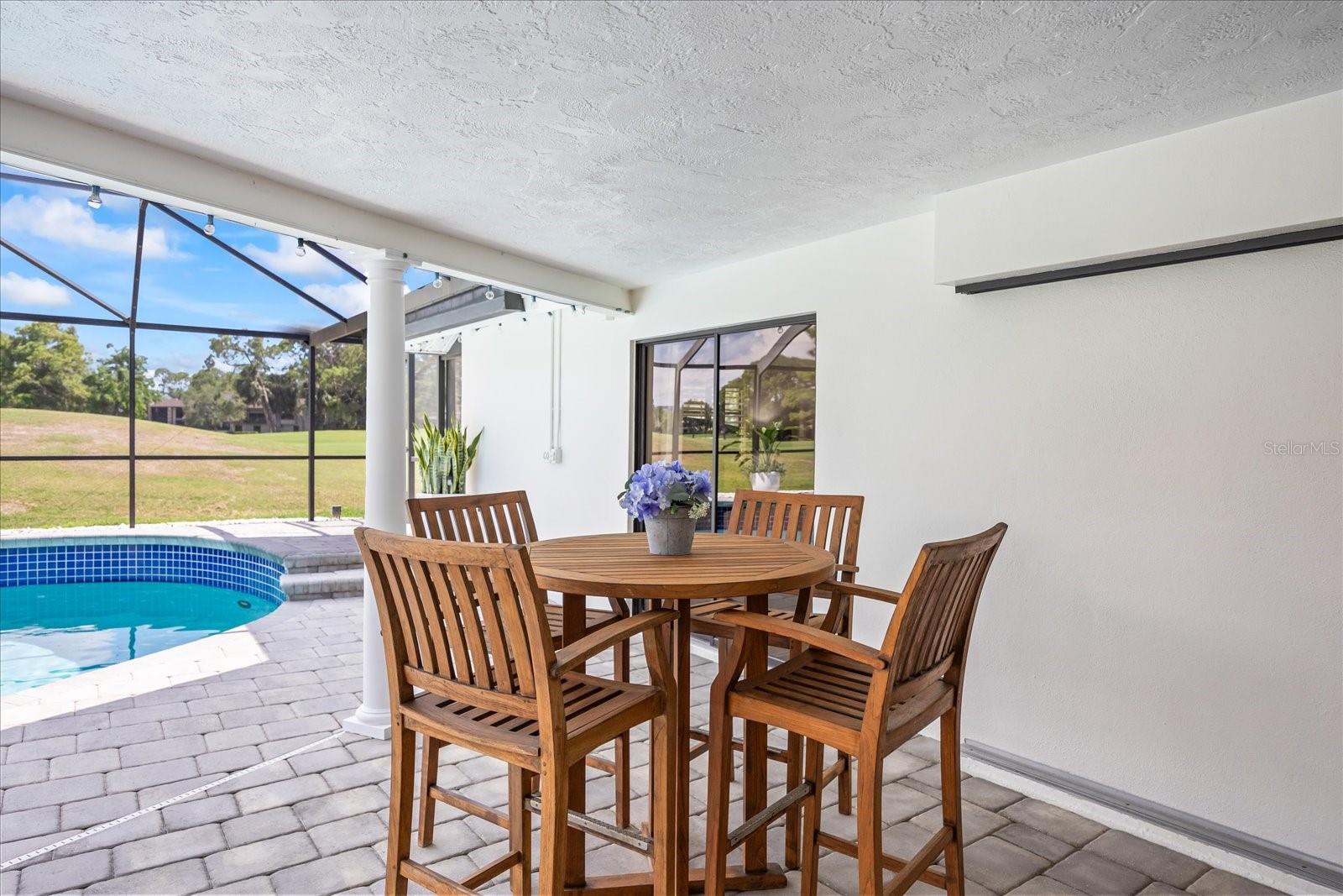 Listing photo id 36 for 2900 Sandpiper Place
