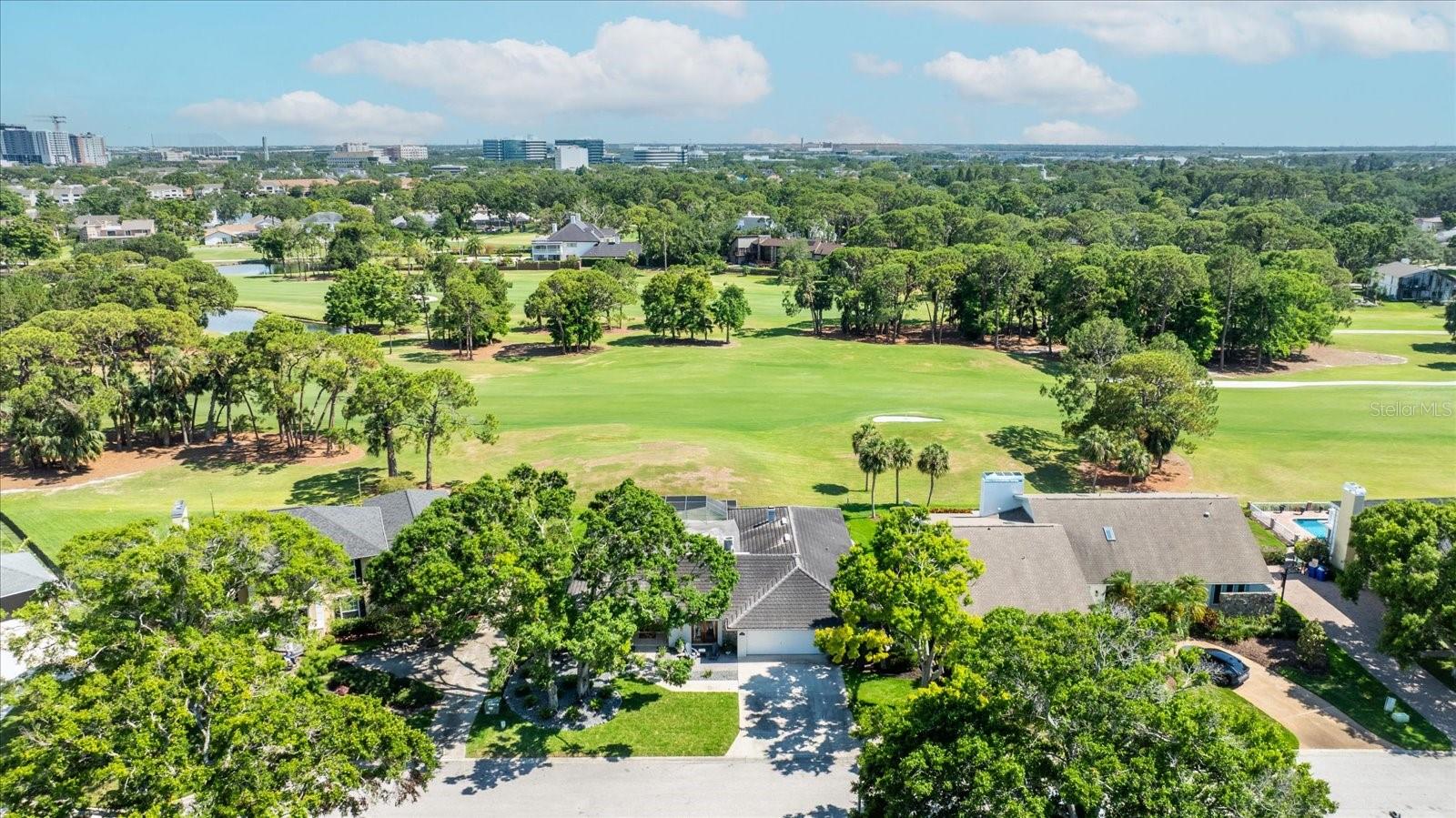 Listing photo id 43 for 2900 Sandpiper Place